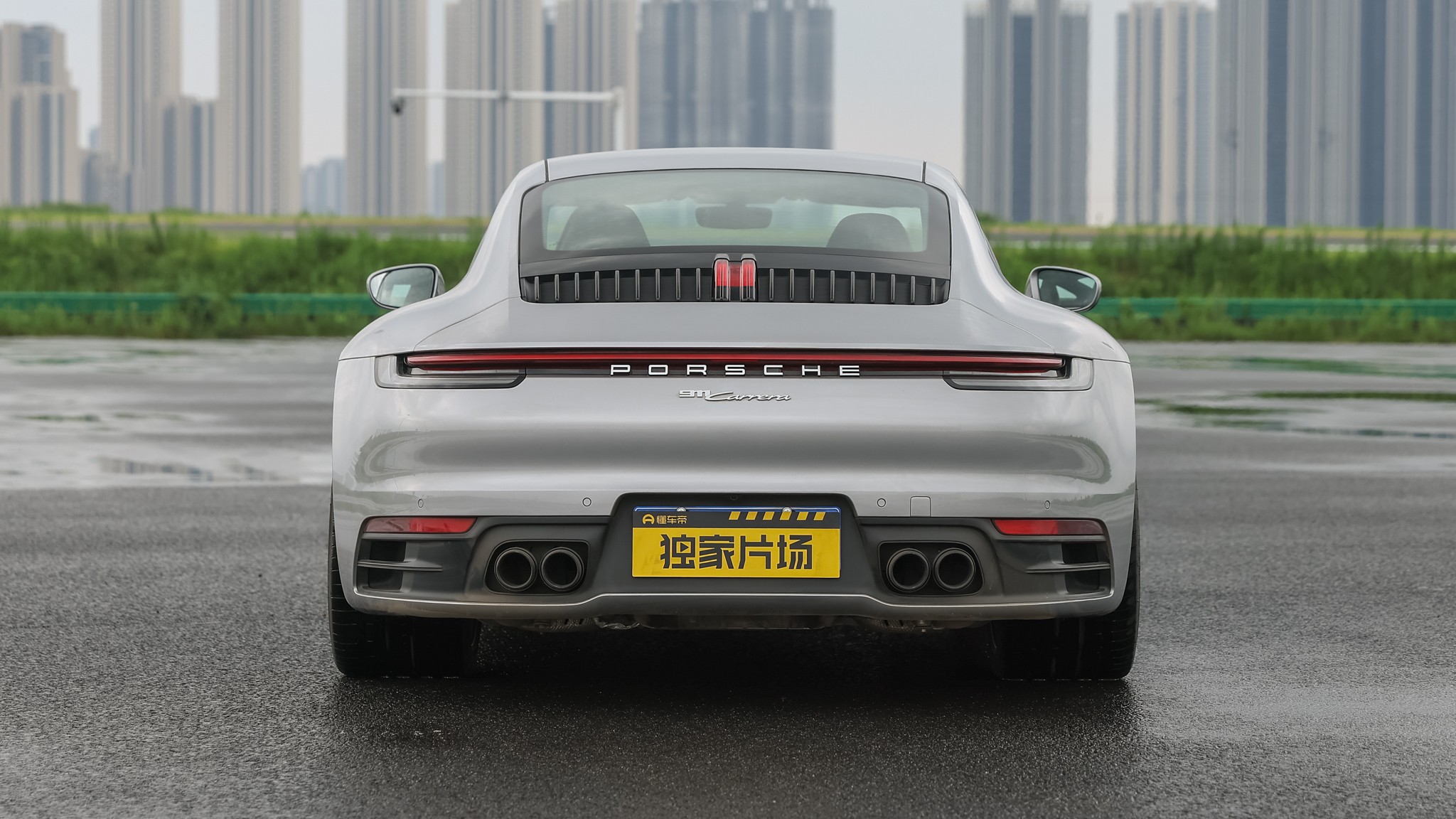 14 2024 Porsche 911 rear view