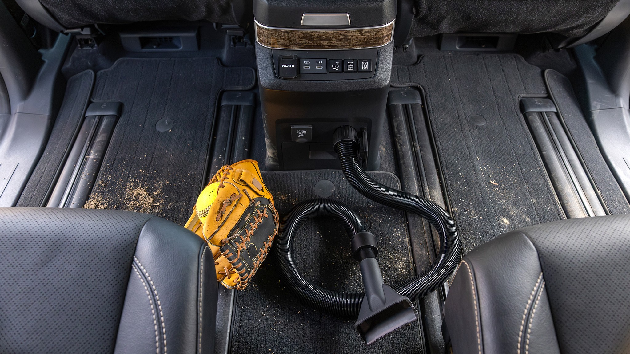 9 2025 Toyota Sienna Platinum interior