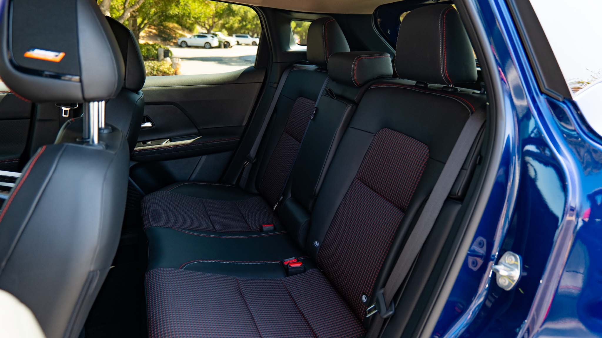 017 2025 nissan kicks compact