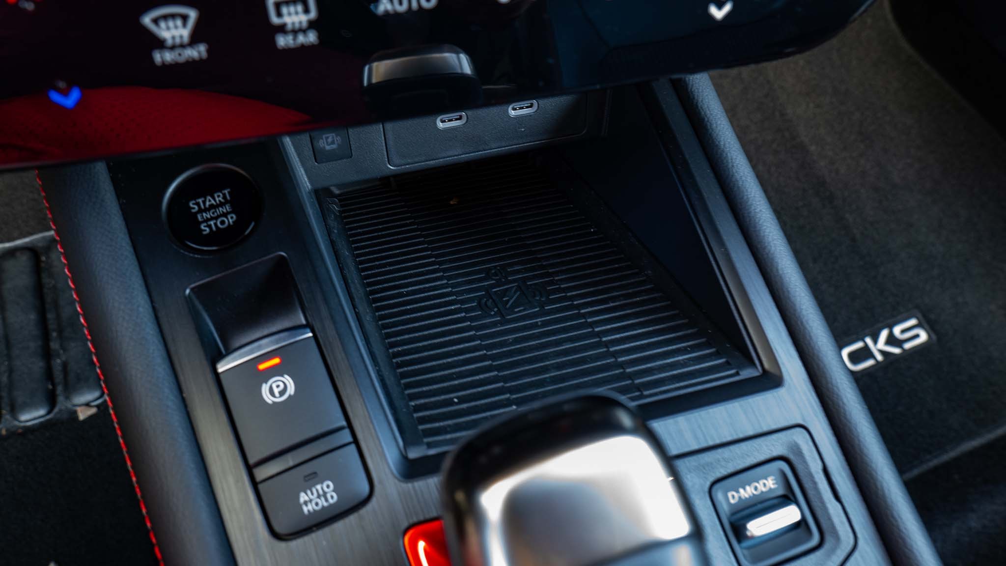 033 2025 nissan kicks compact