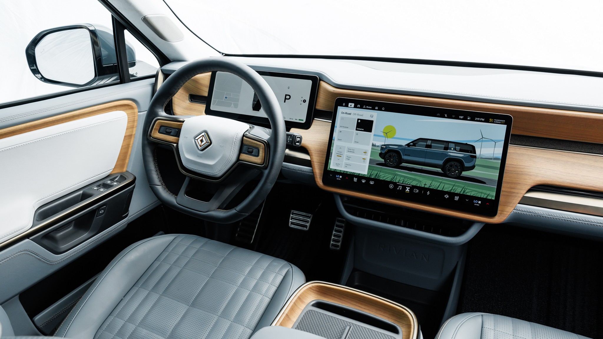 003 2025 Rivian R1S Quad Max Interior Dash