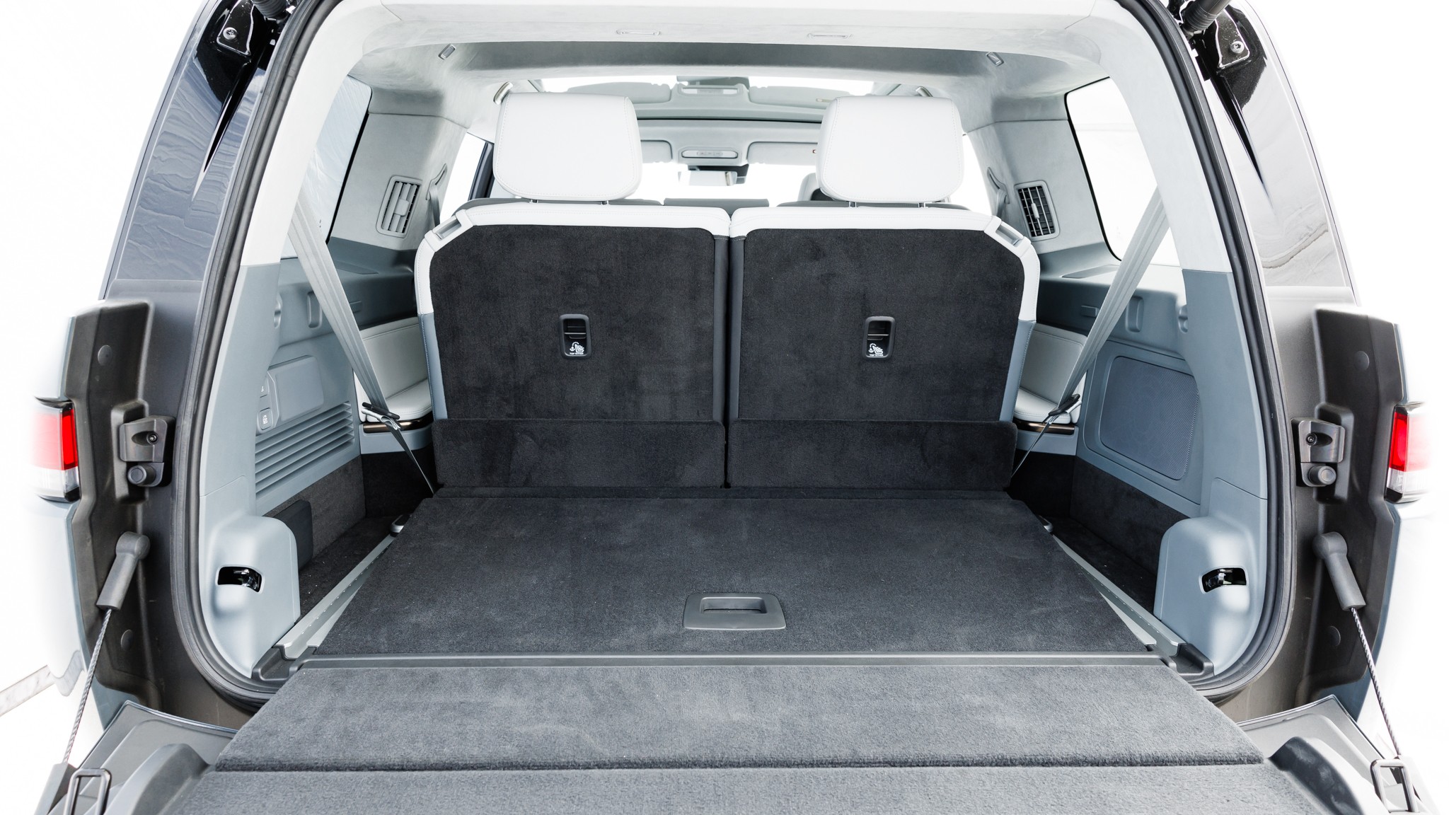 018 2025 Rivian R1S Quad Max trunk