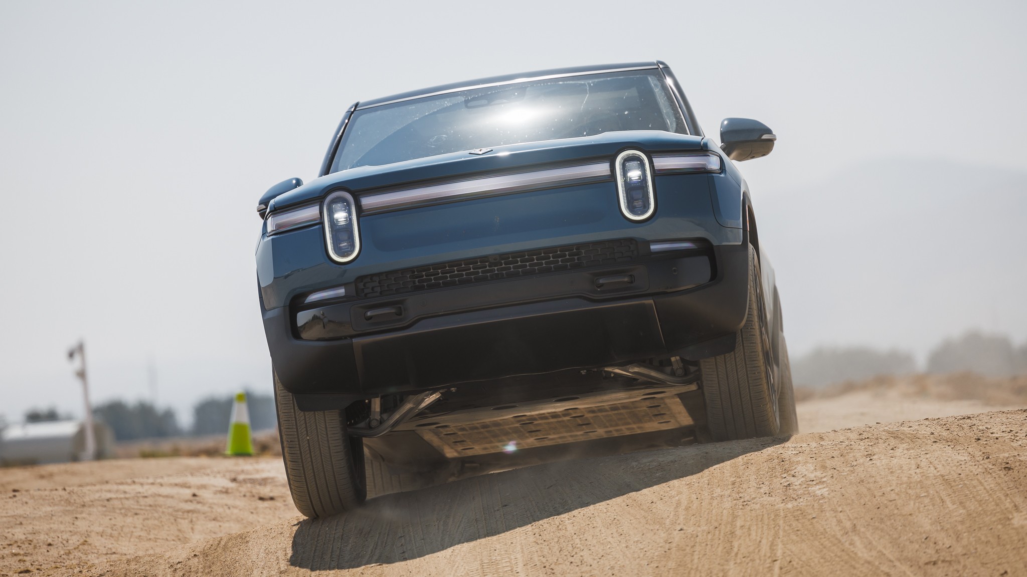 025 2025 Rivian R1S Quad Max