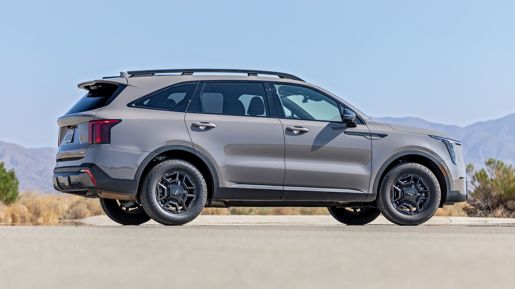 004 2025 Sorrento Xpro Rear Three Quarter