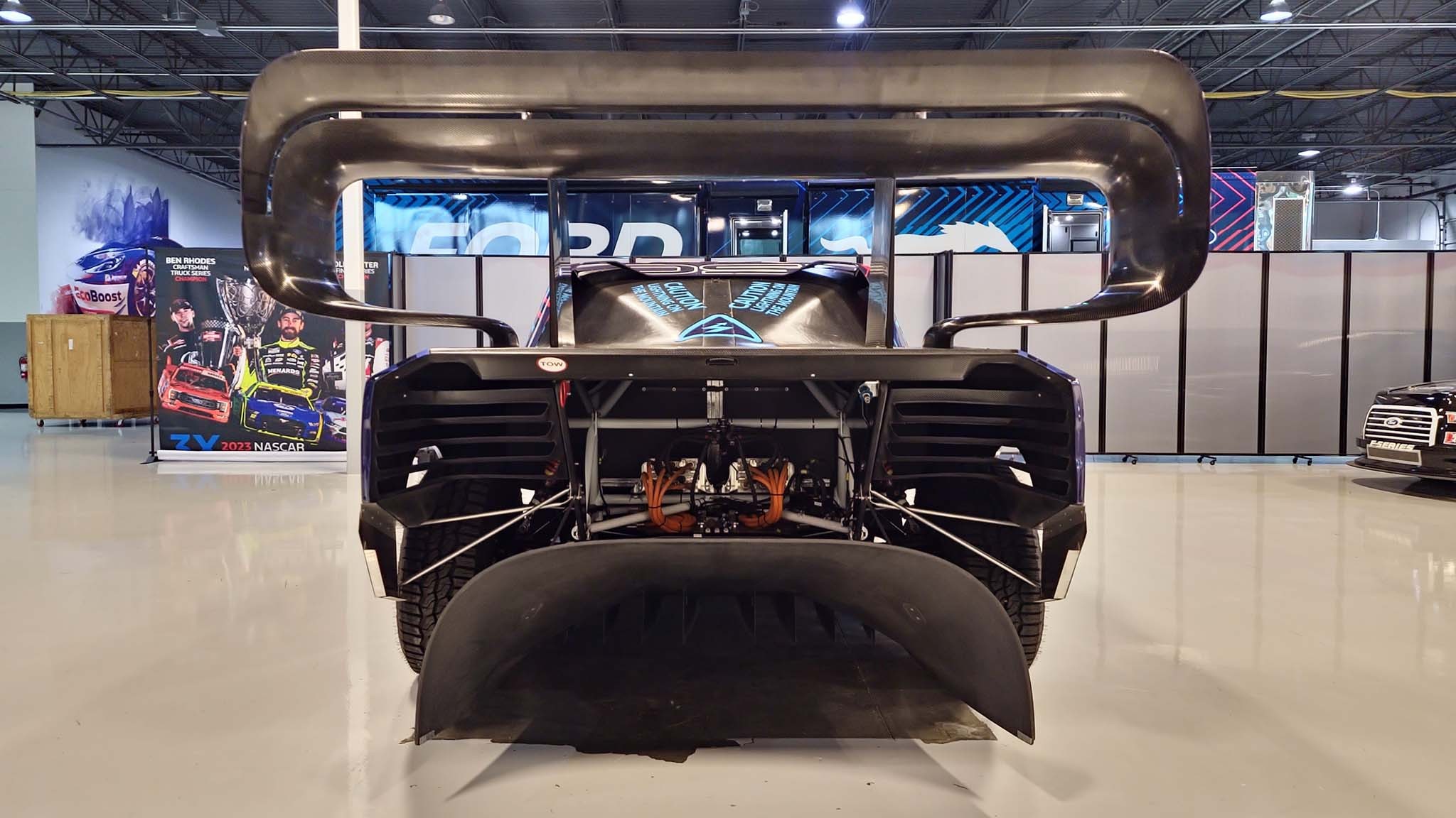 2024 F 150 Lightning Super Truck 011