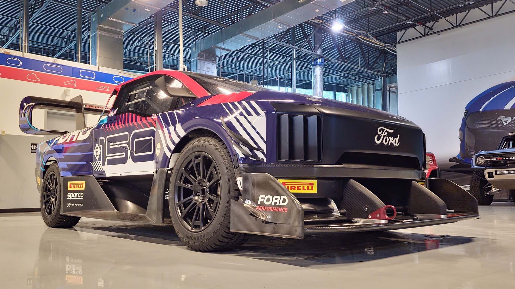 2024 F 150 Lightning Super Truck 016