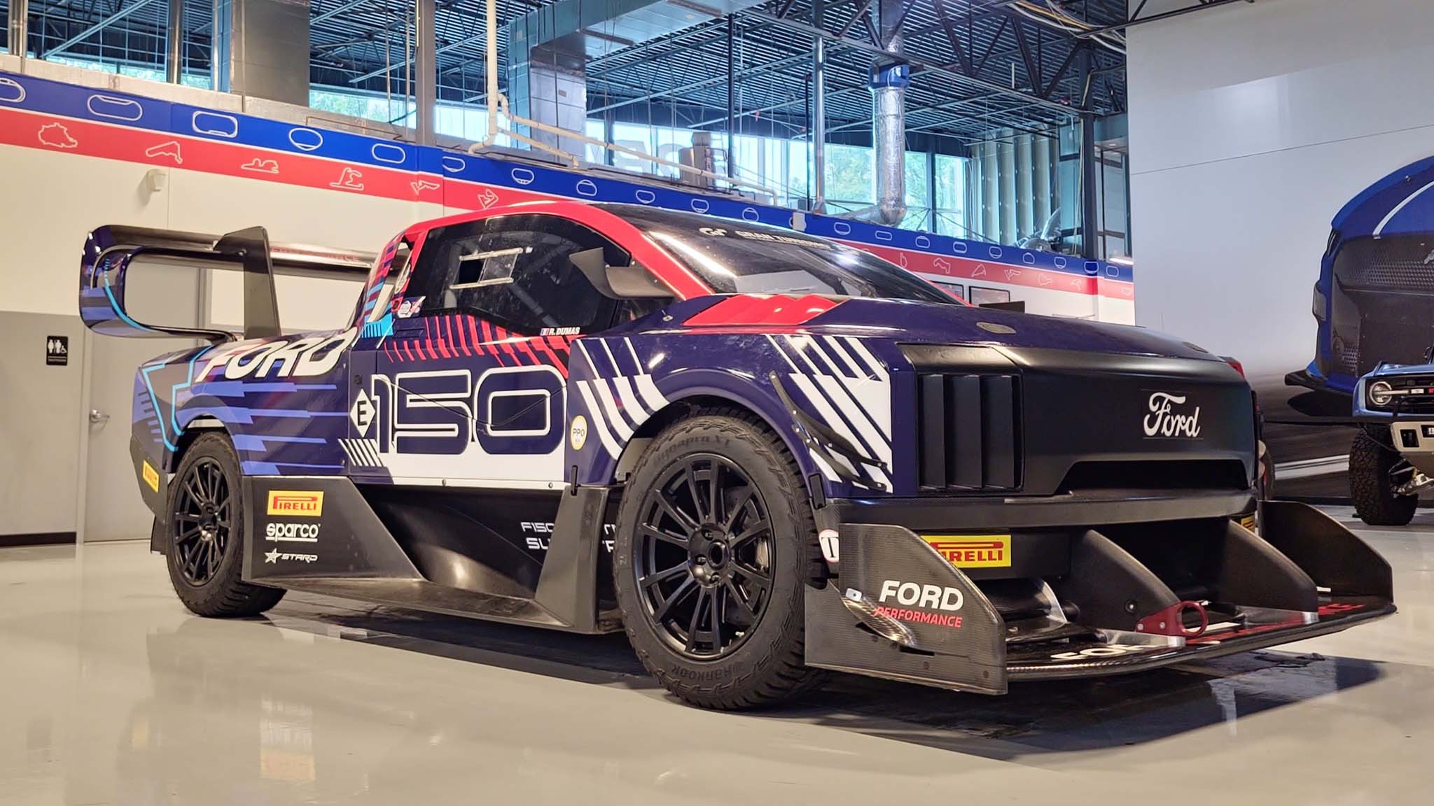 2024 F 150 Lightning Super Truck 020