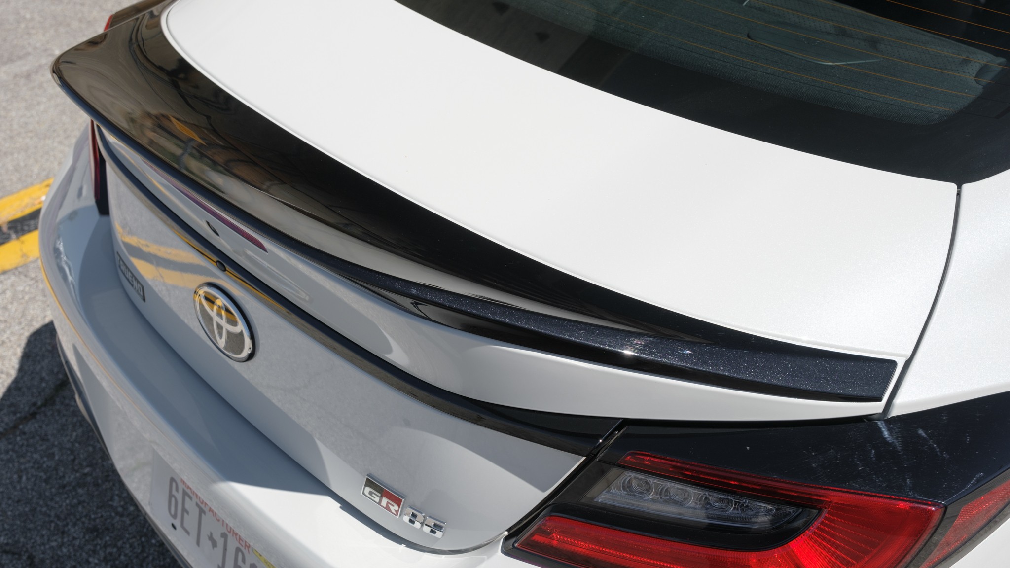 024 2024 Toyota GR86 Trueno spoiler