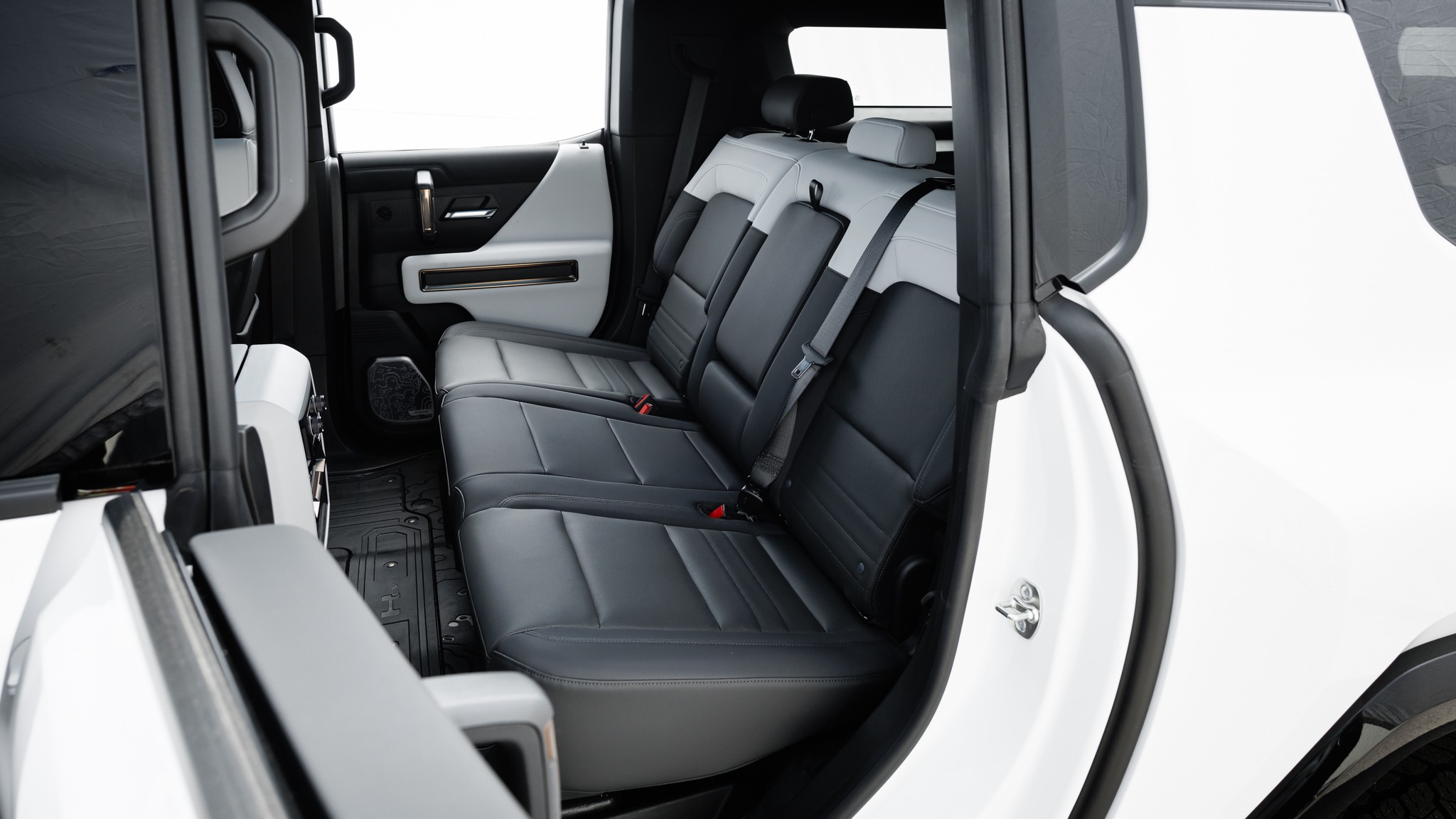 006 2025 GMC Hummer EV rear seats