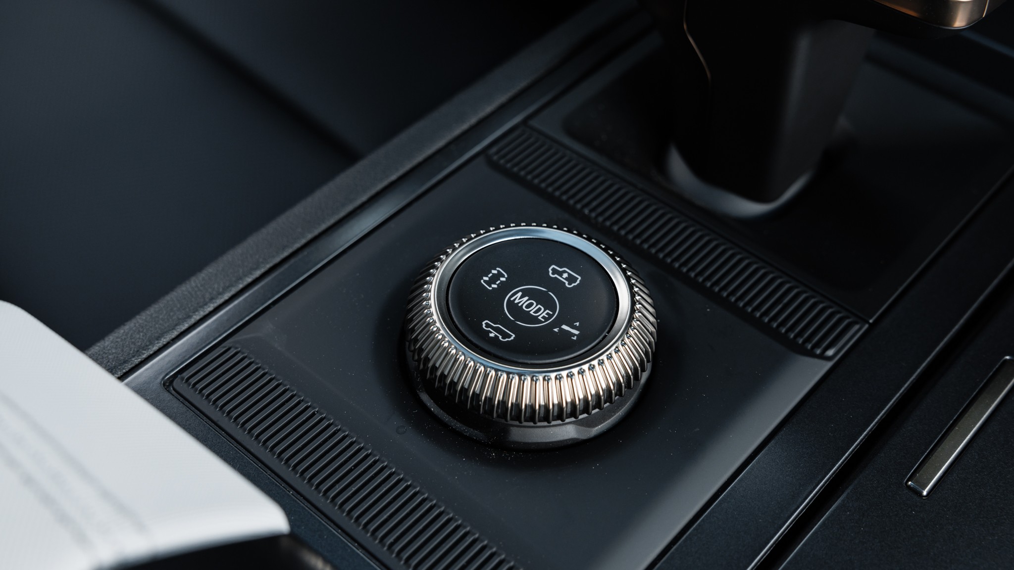 009 2025 GMC Hummer EV