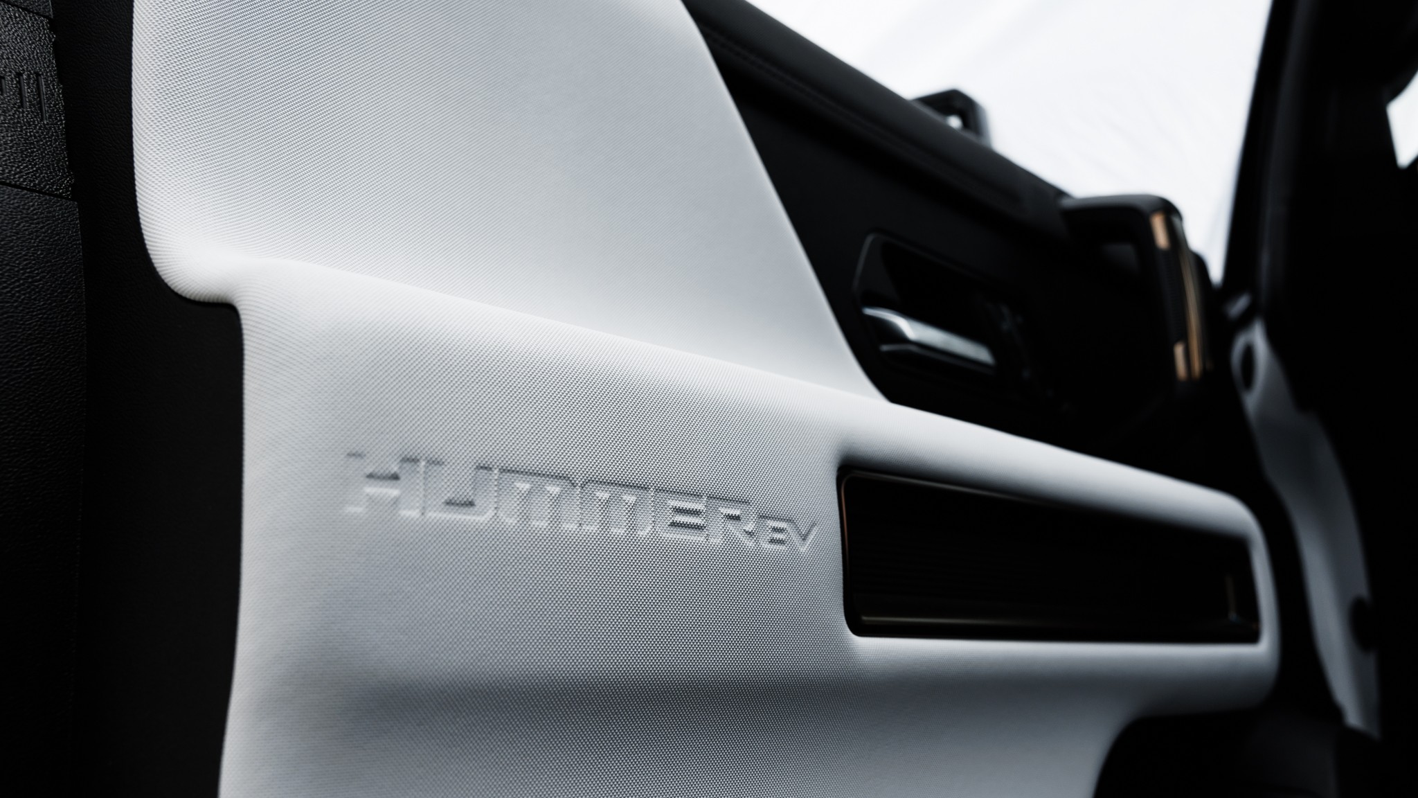 014 2025 GMC Hummer EV