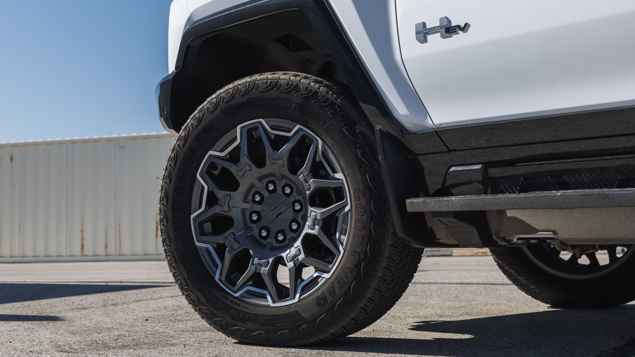 015 2025 GMC Hummer EV wheel