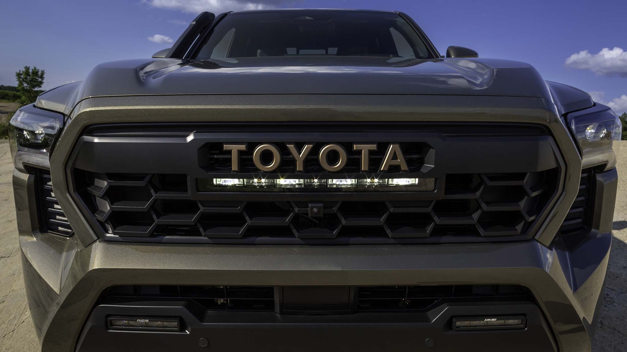 025 2024 Toyota Tacoma Trailhunter front view