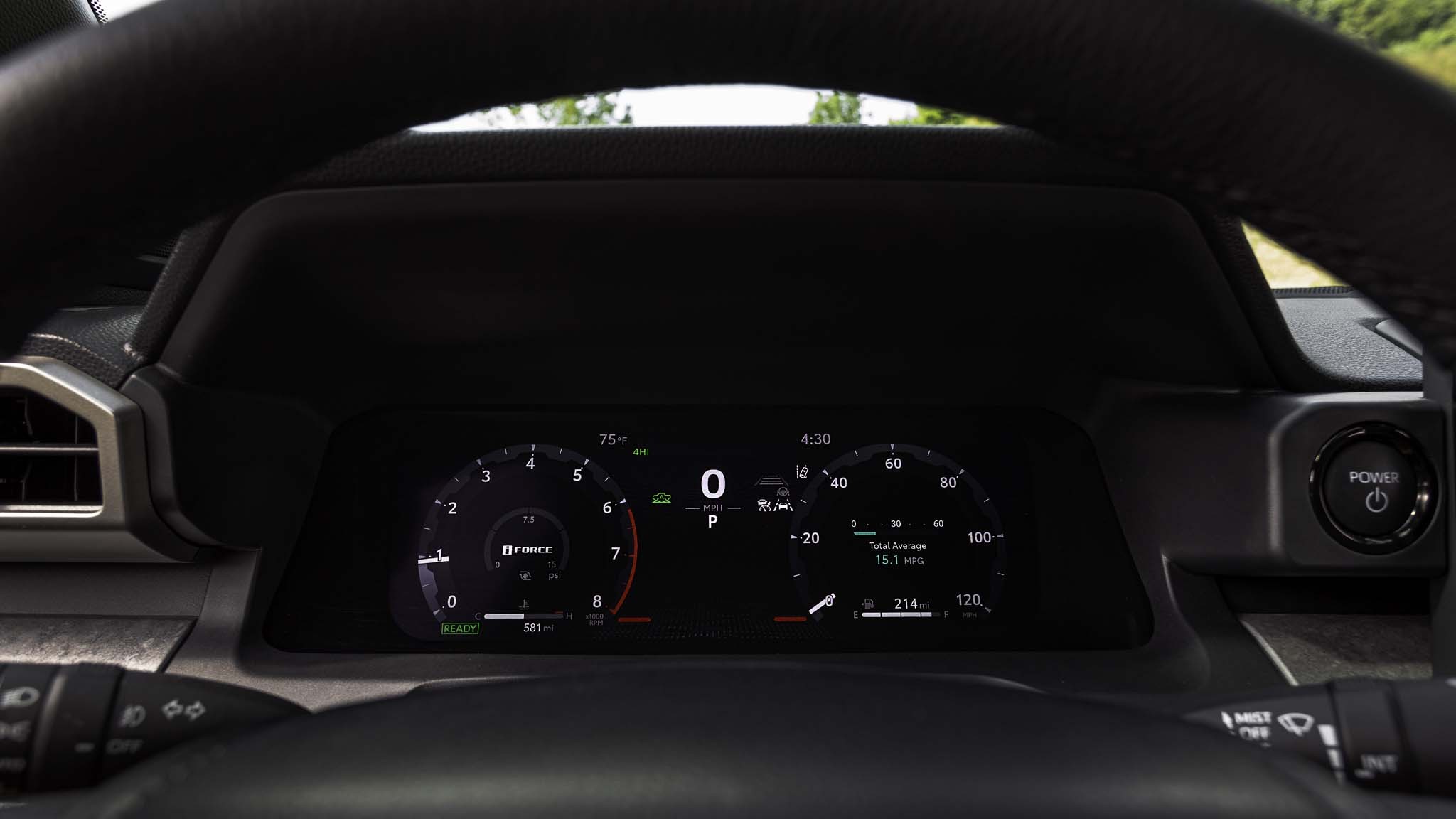 042 2024 Toyota Tacoma Trailhunter dash