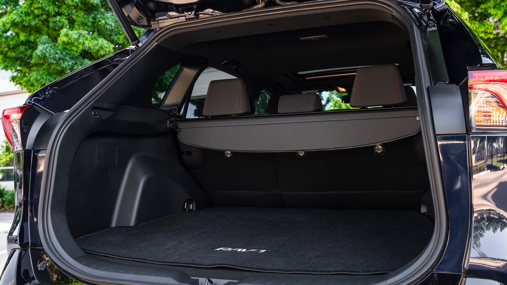 2025 Toyota RAV4 Plug In Hybrid 10