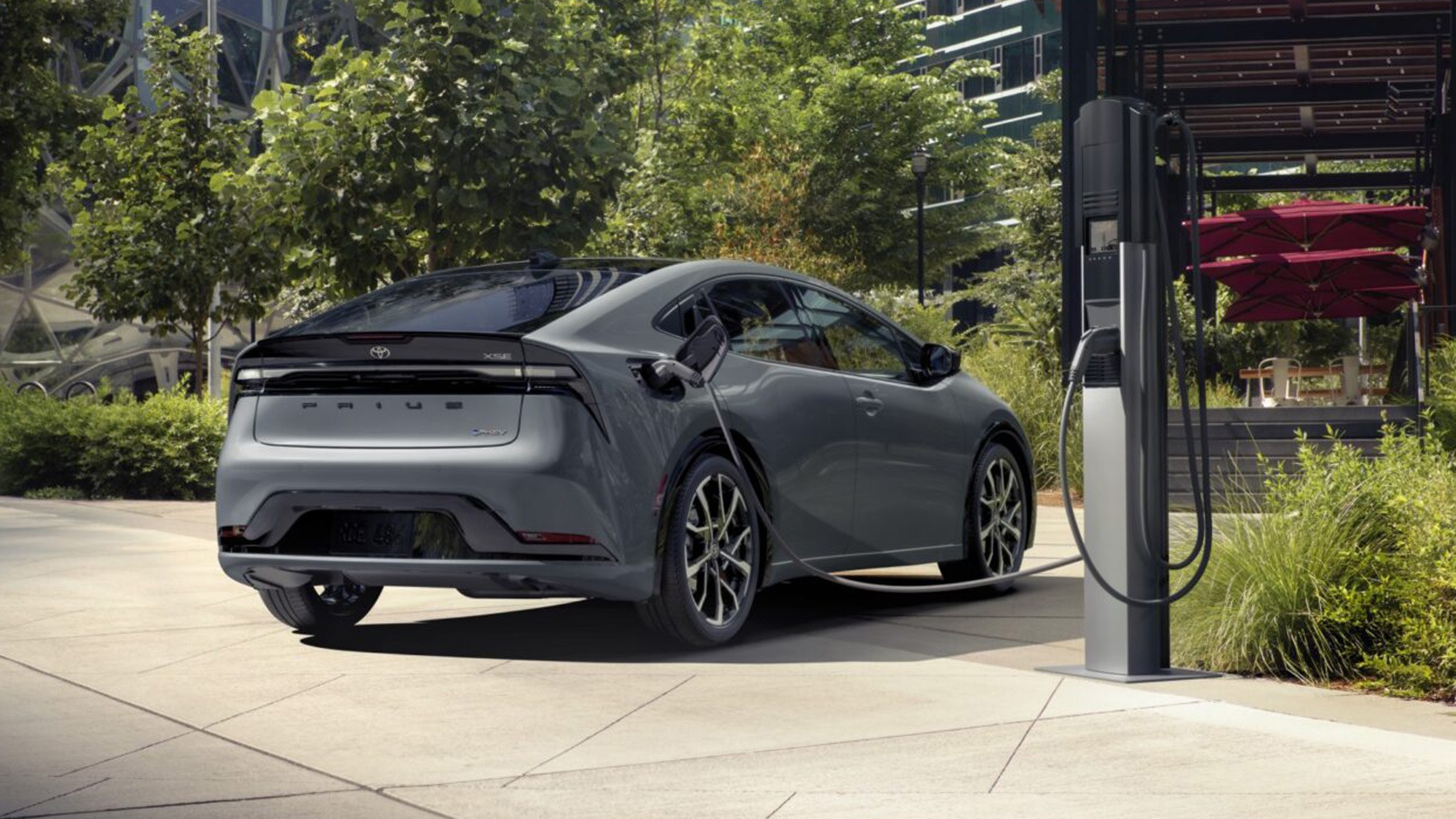 2025 Toyota Prius Plug In Hybrid 2