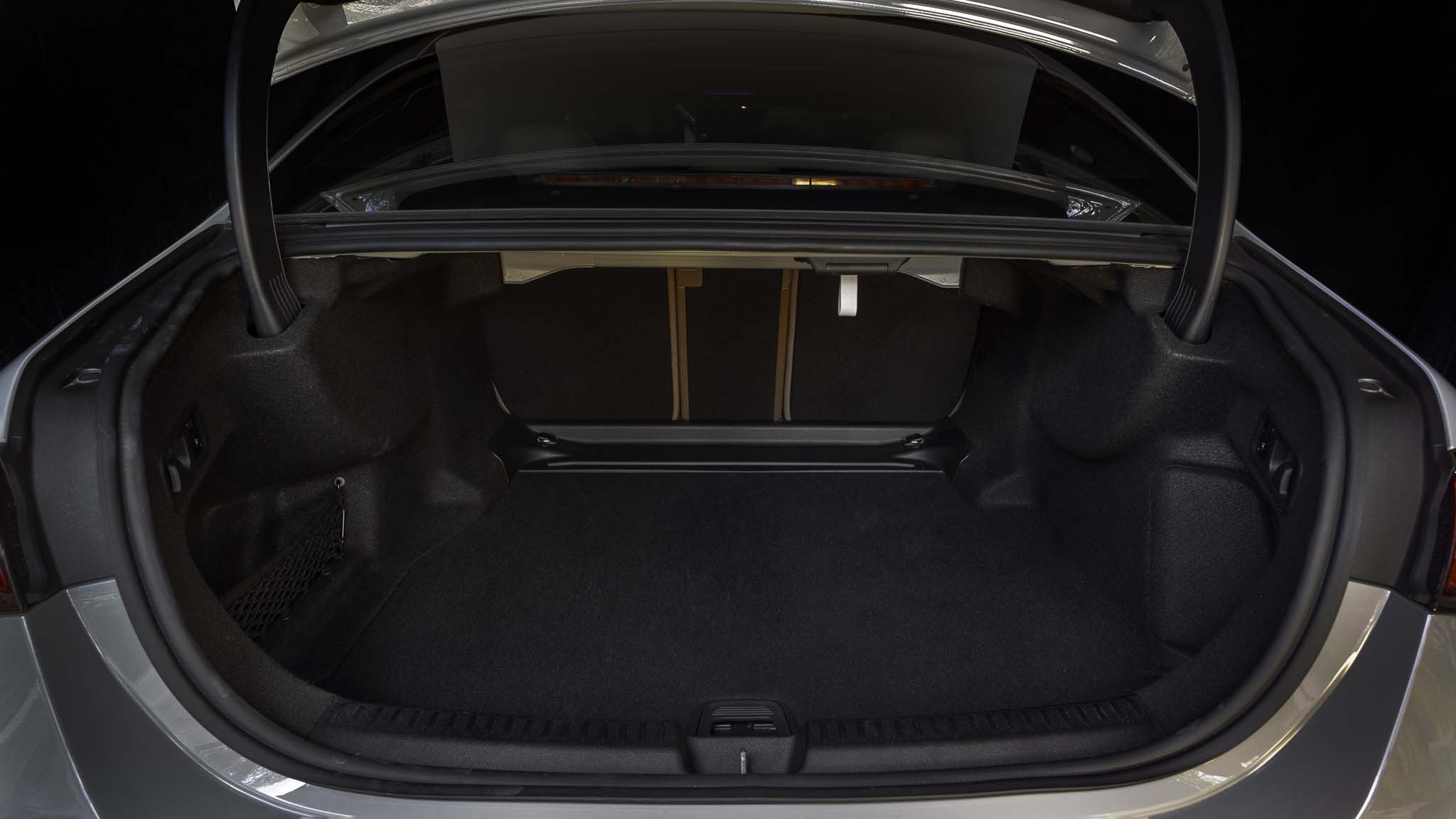 026 2024 Mercedes Benz E450 4Matic trunk