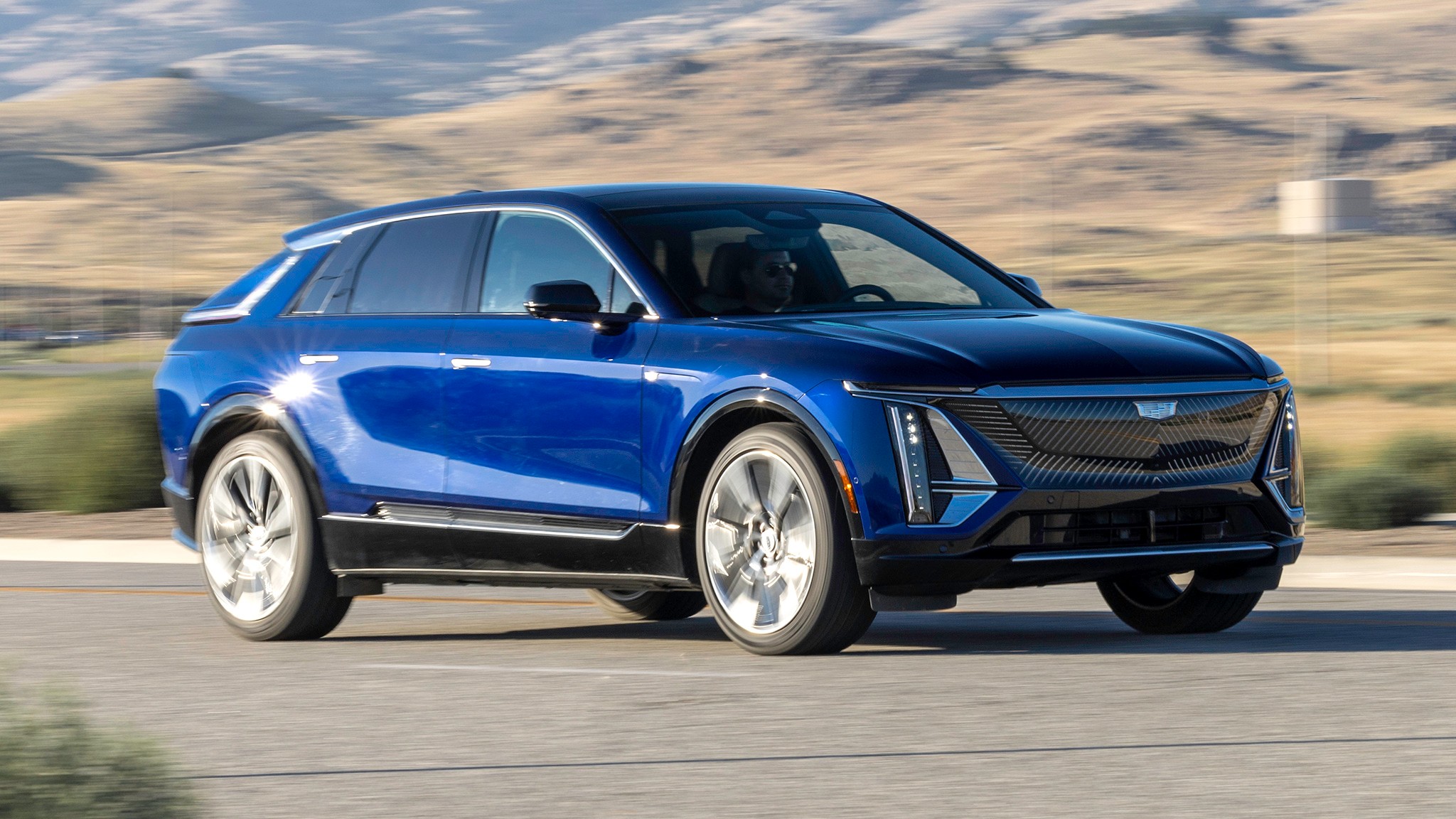 005 2025 Cadillac Lyriq AWD front view