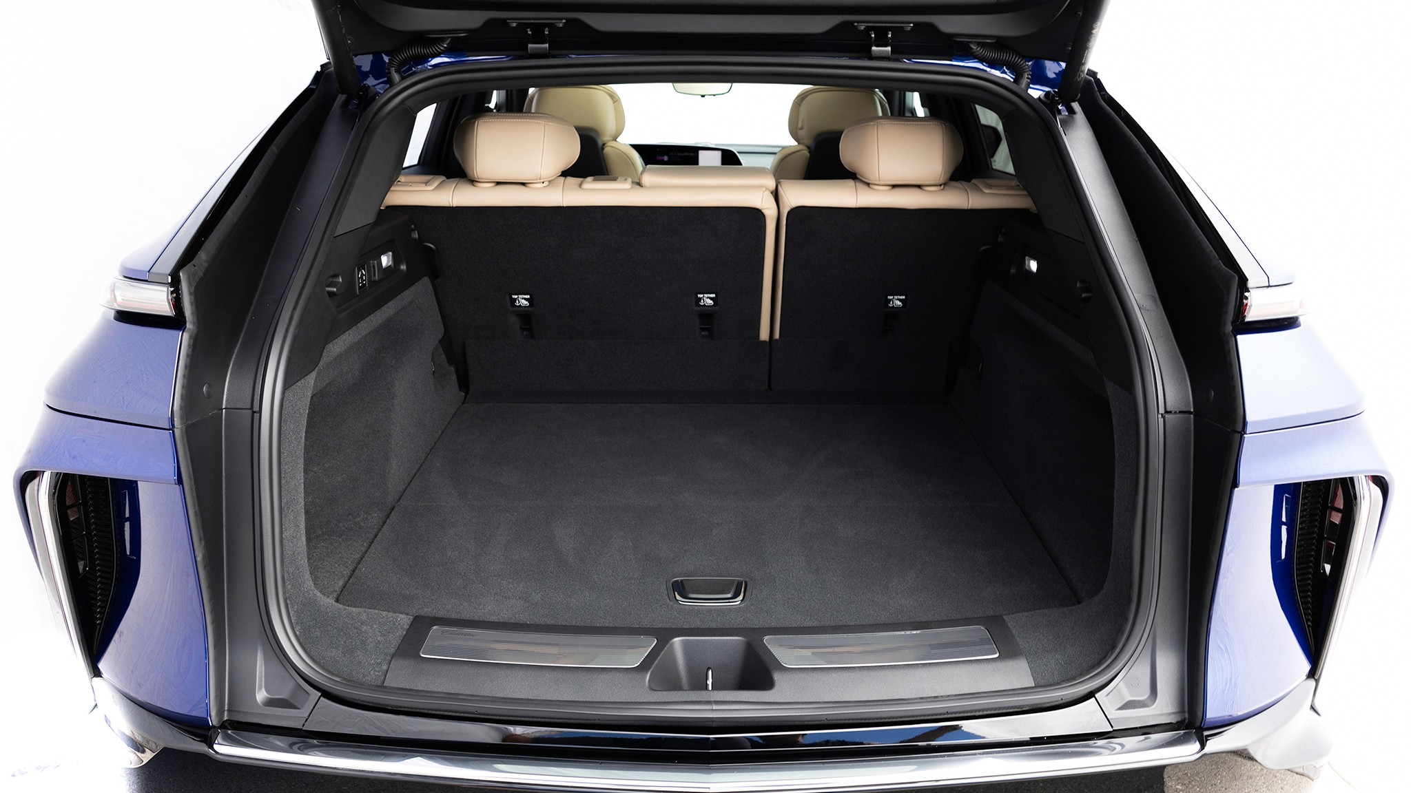 020 2025 Cadillac Lyriq AWD cargo