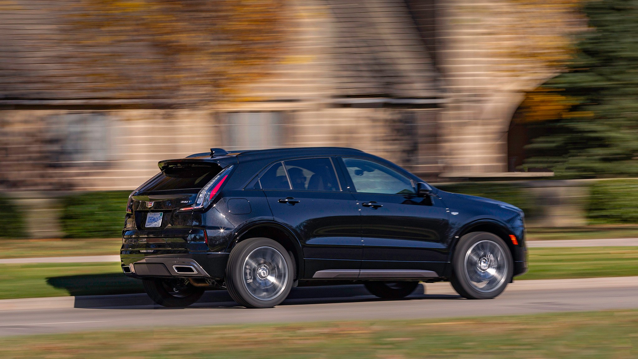 007 2025 Cadillac XT4 Sport AWD side view