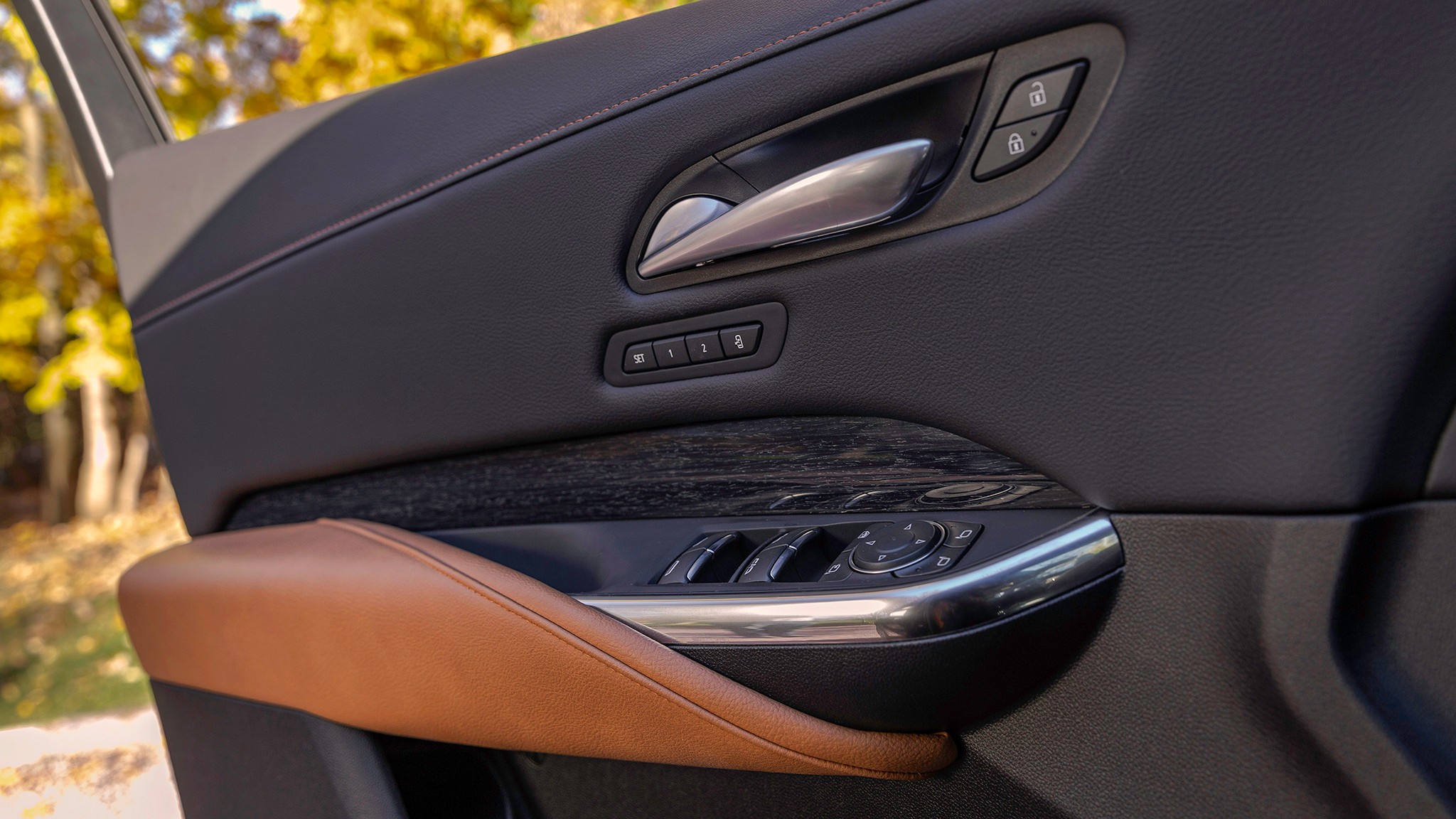 035 2025 Cadillac XT4 Sport AWD interior