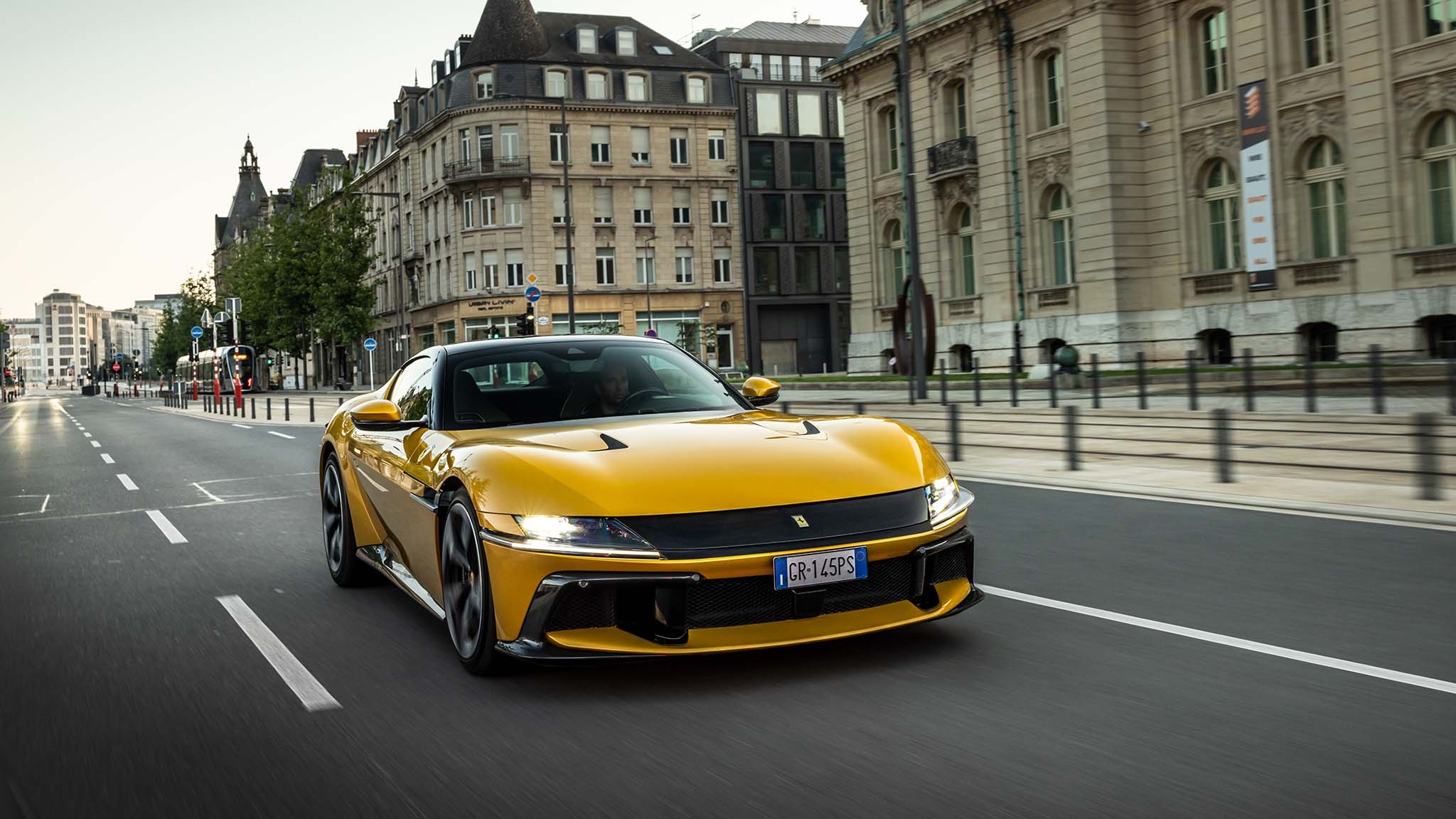 021 2025 ferrari 12 cilindri