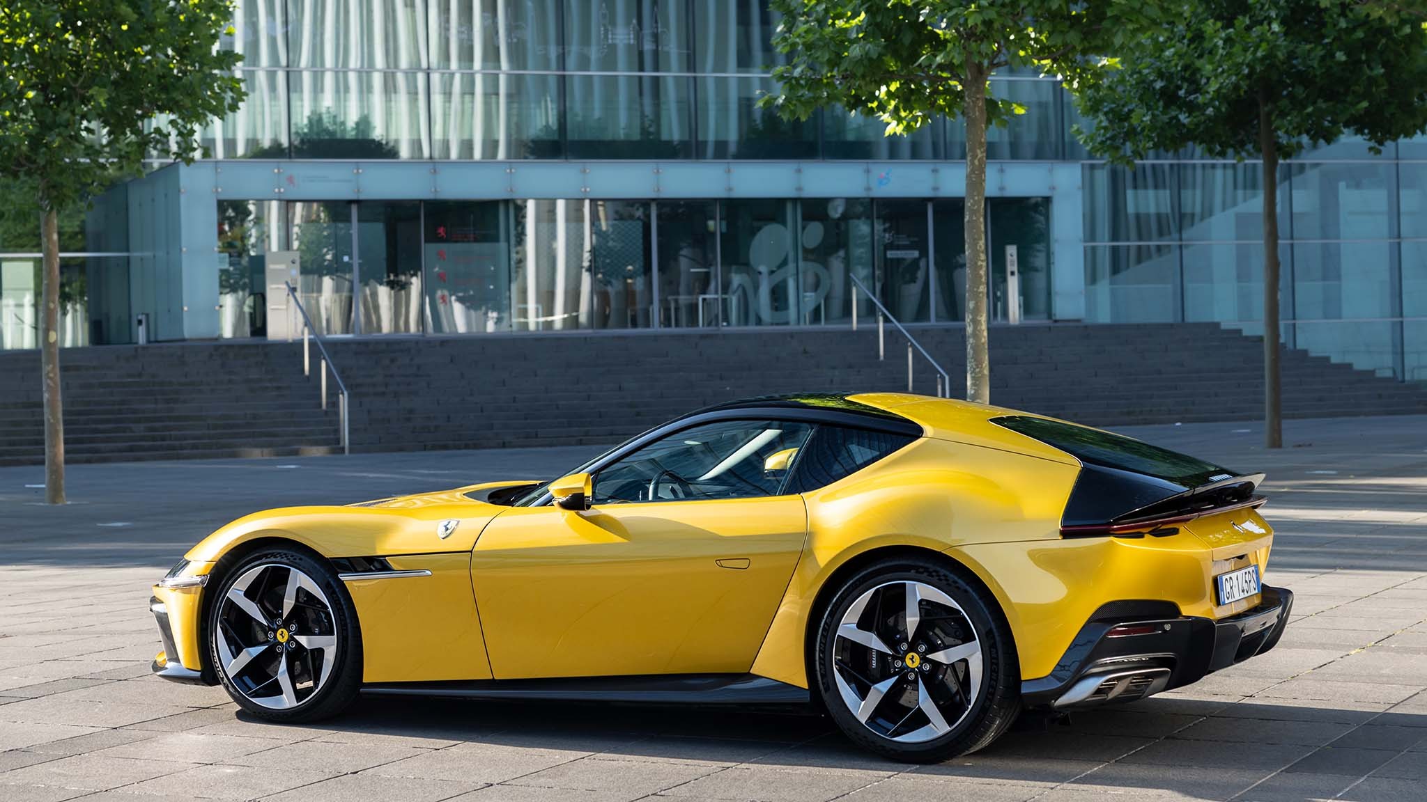 026 2025 ferrari 12 cilindri