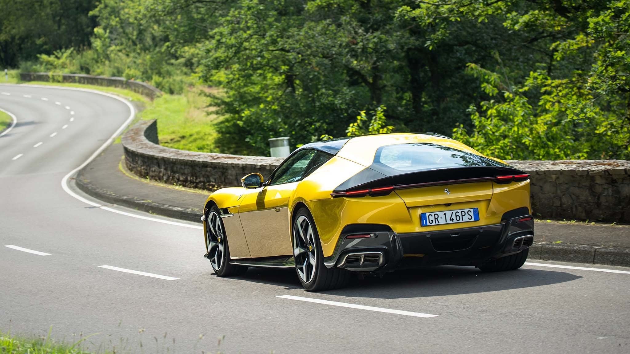 033 2025 ferrari 12 cilindri