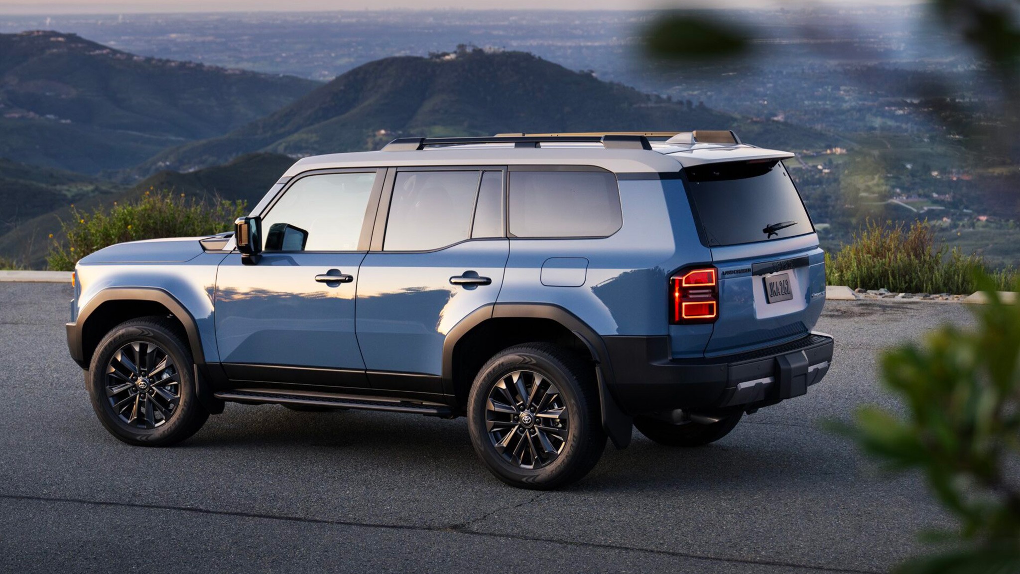 2025 Toyota Land Cruiser 39