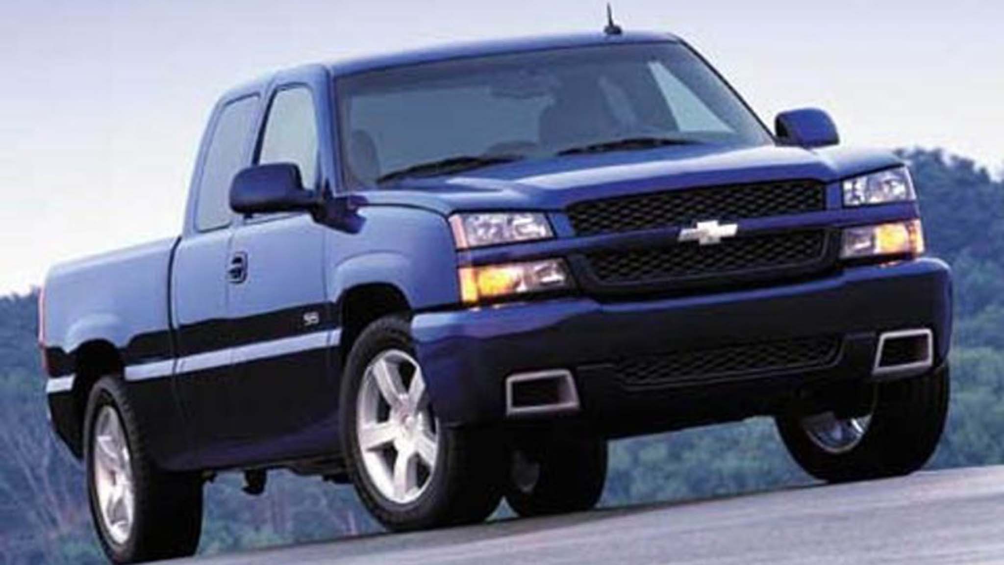 112 0210 01z first look 2003 chevrolet silverado ss 2003 chevrolet silverado ss front grill view