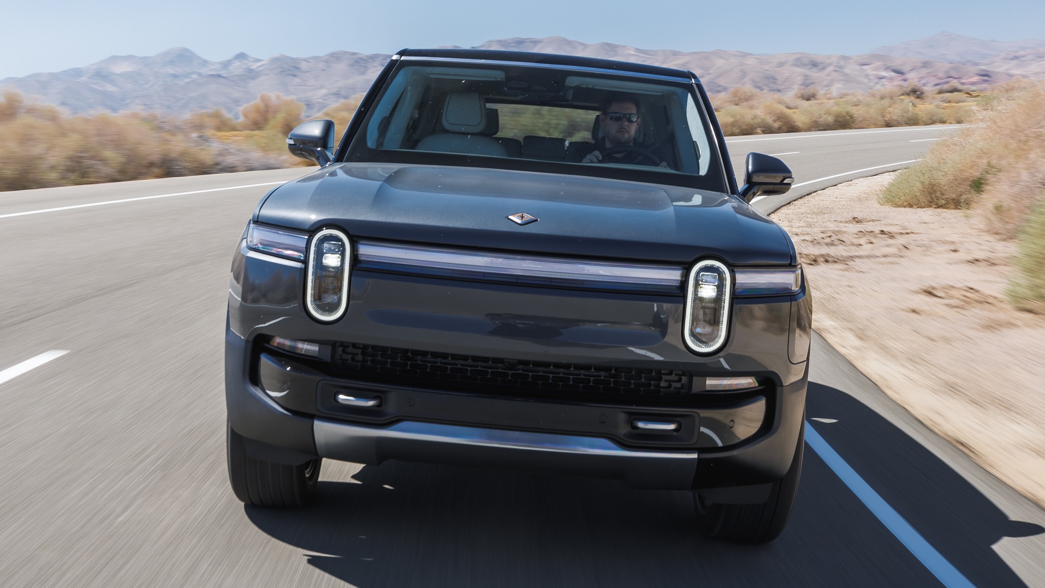 019 2025 Rivian R1S Dual Max front view