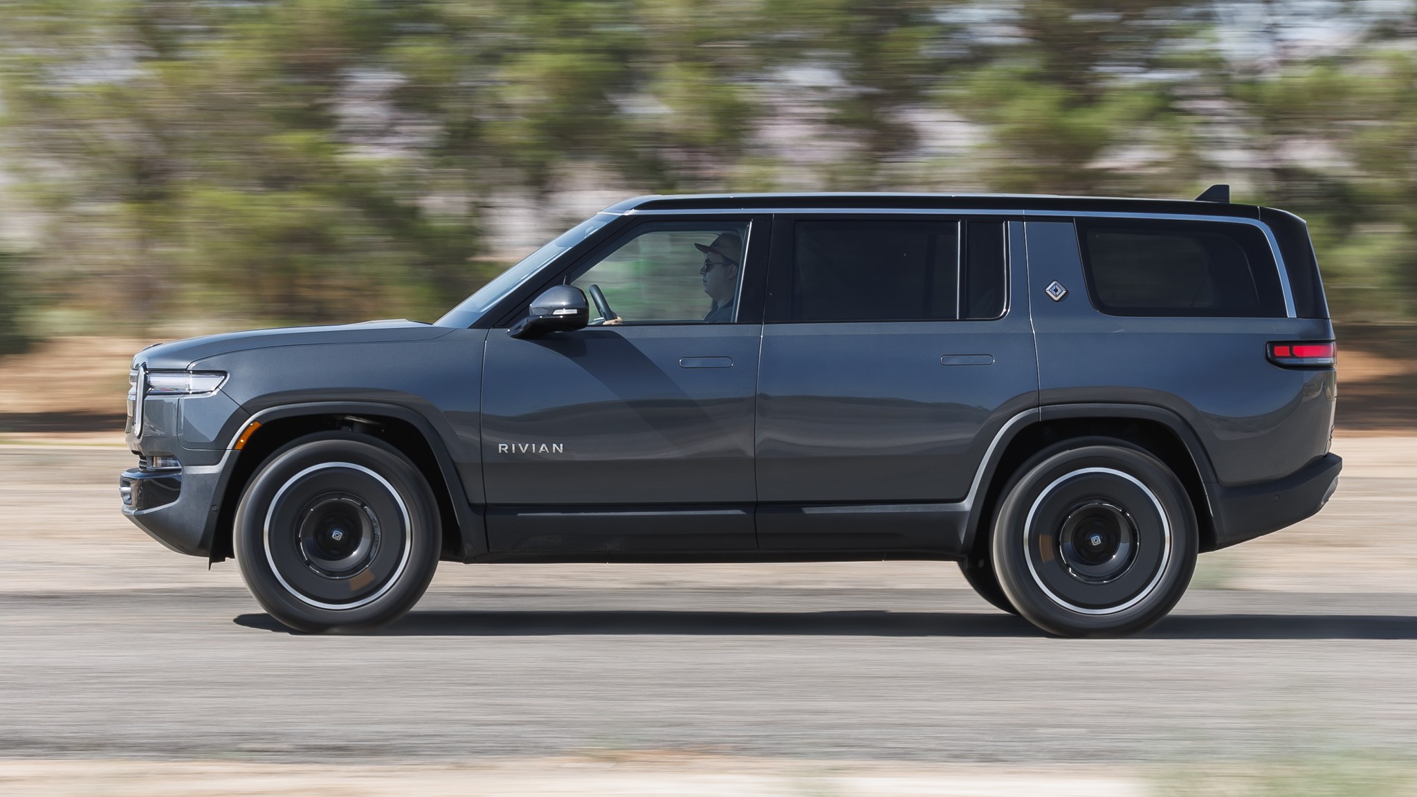 020 2025 Rivian R1S Dual Max
