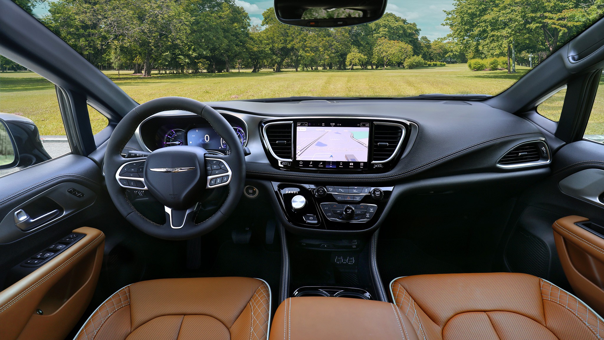 4 2025 Chrysler Pacifica PHEV Hybrid interior