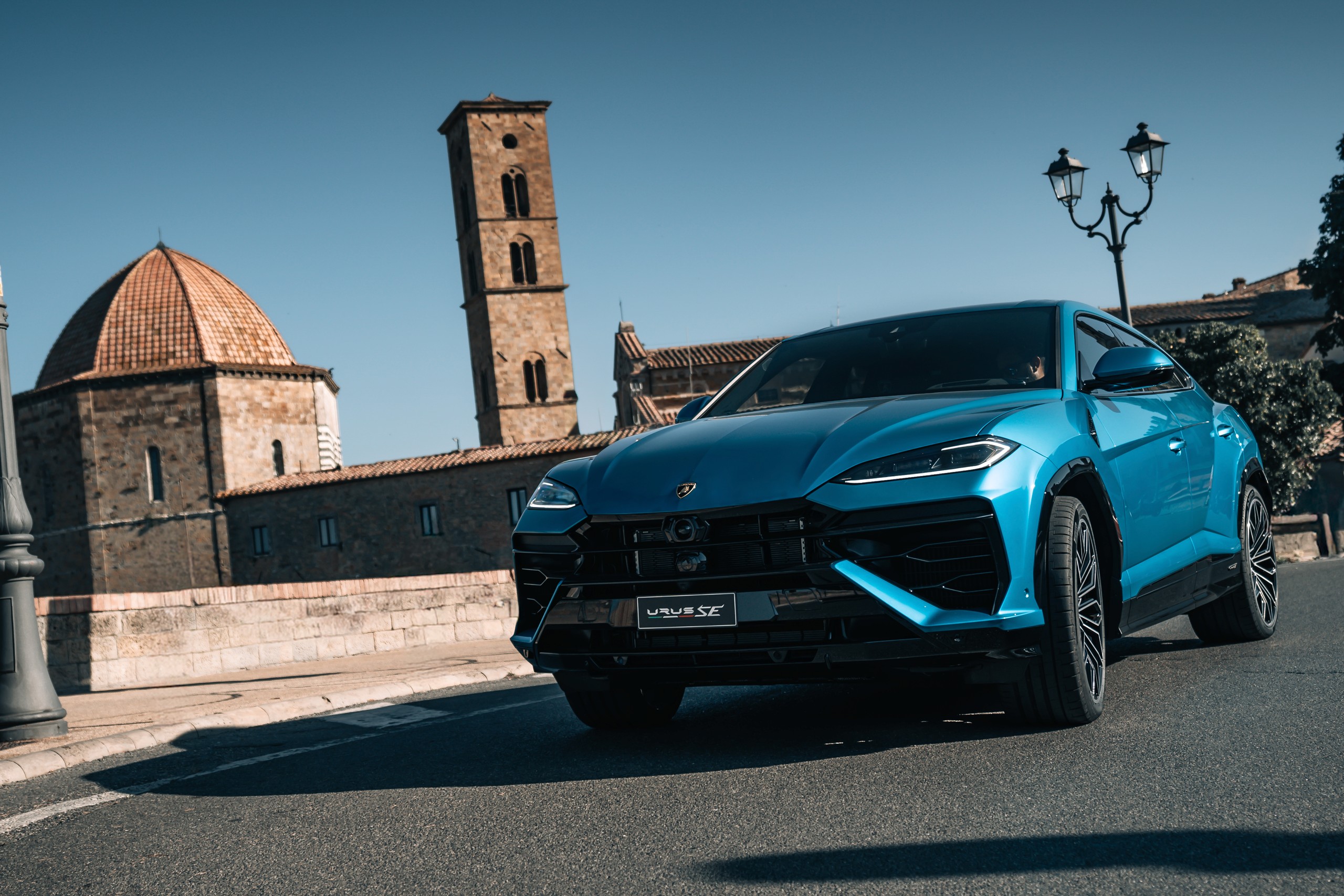 15 2024 lamborghini urus se