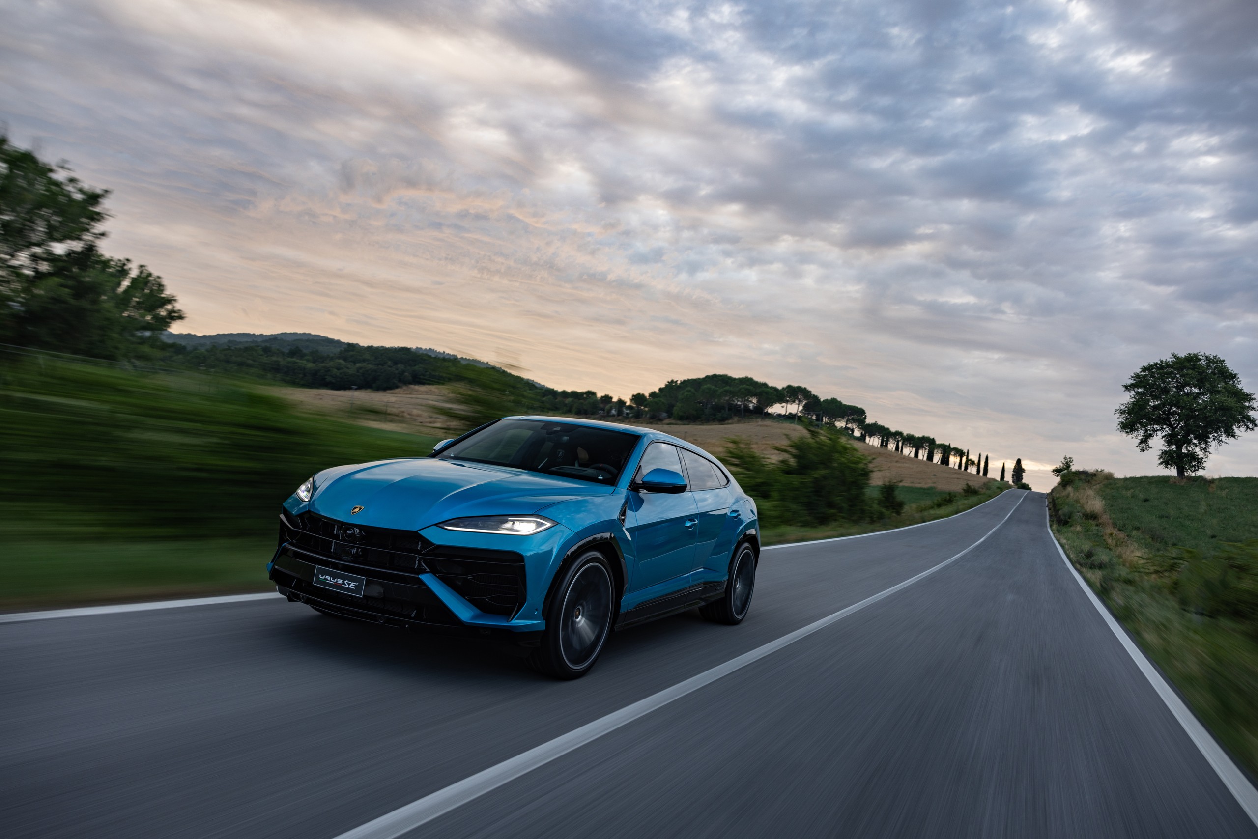 21 2024 lamborghini urus se