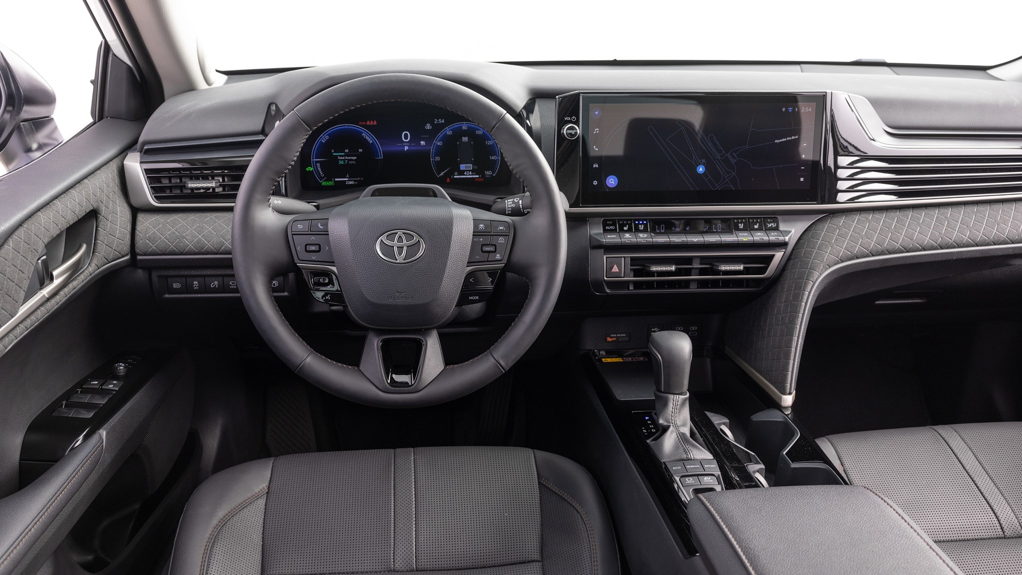 014 2025 Toyota Camry XLE Interior