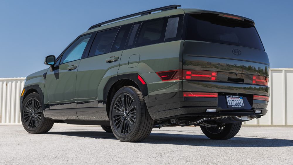 002 2024 Hyundai Sante Fe Hybrid AWD Caligraphy Rear Quarter Static