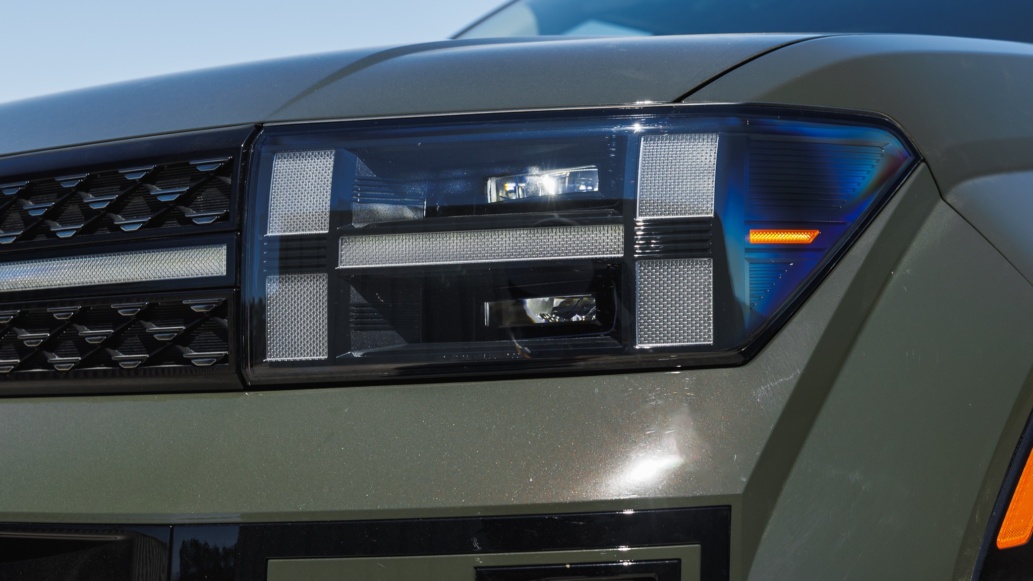 015 2024 Hyundai Sante Fe Hybrid AWD Caligraphy