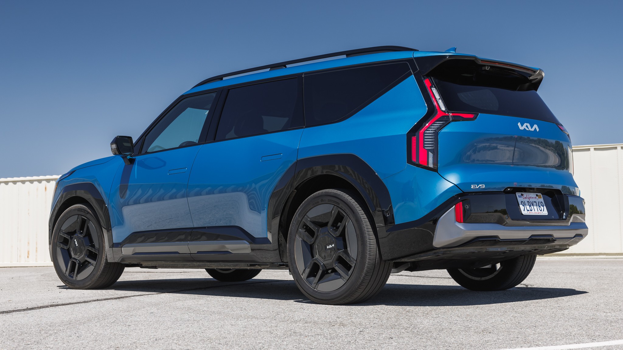 005 2024 Kia EV9 GT Line Rear Quarter Static