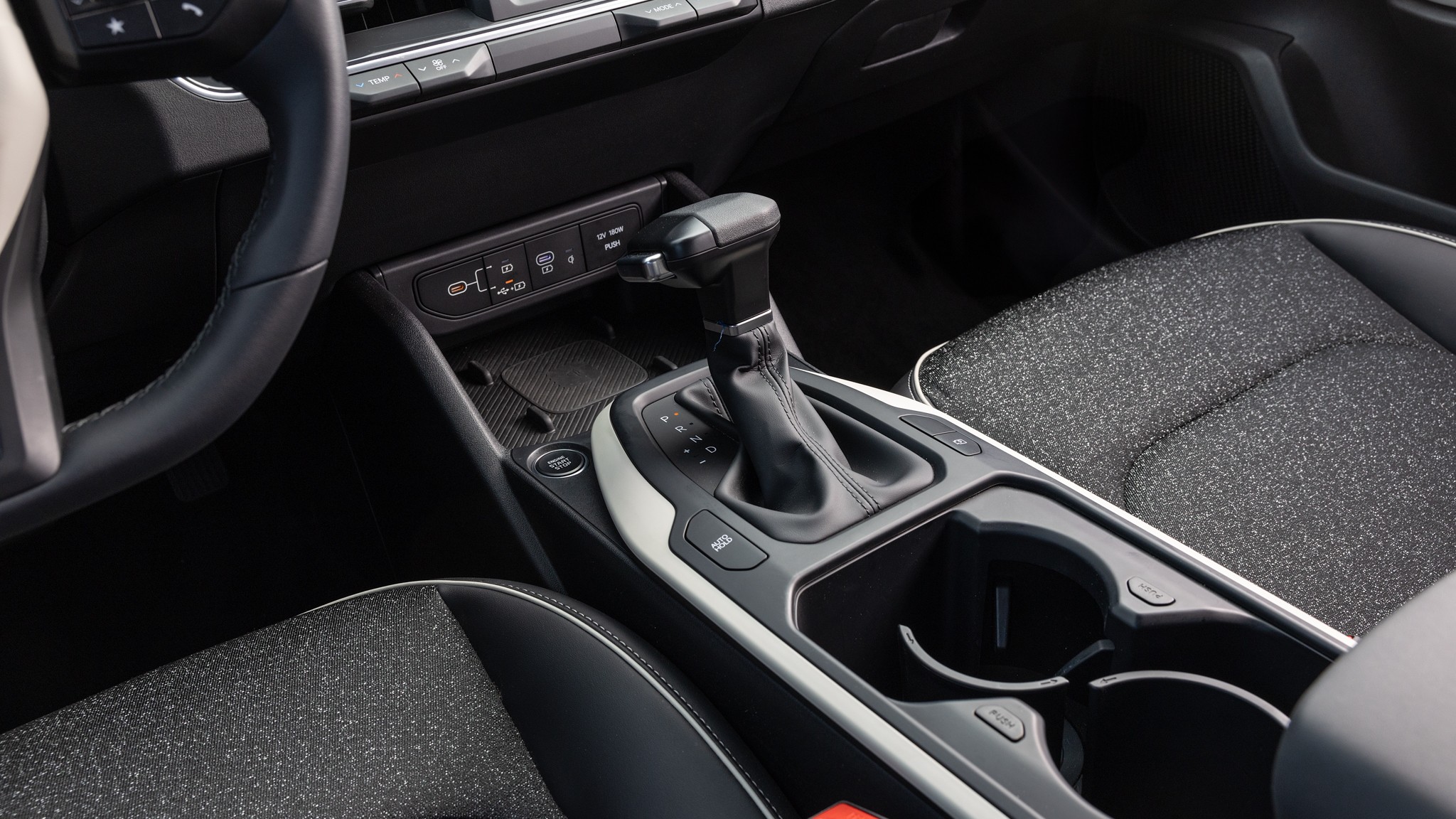 021 2025 Kia K4 GT Line center console