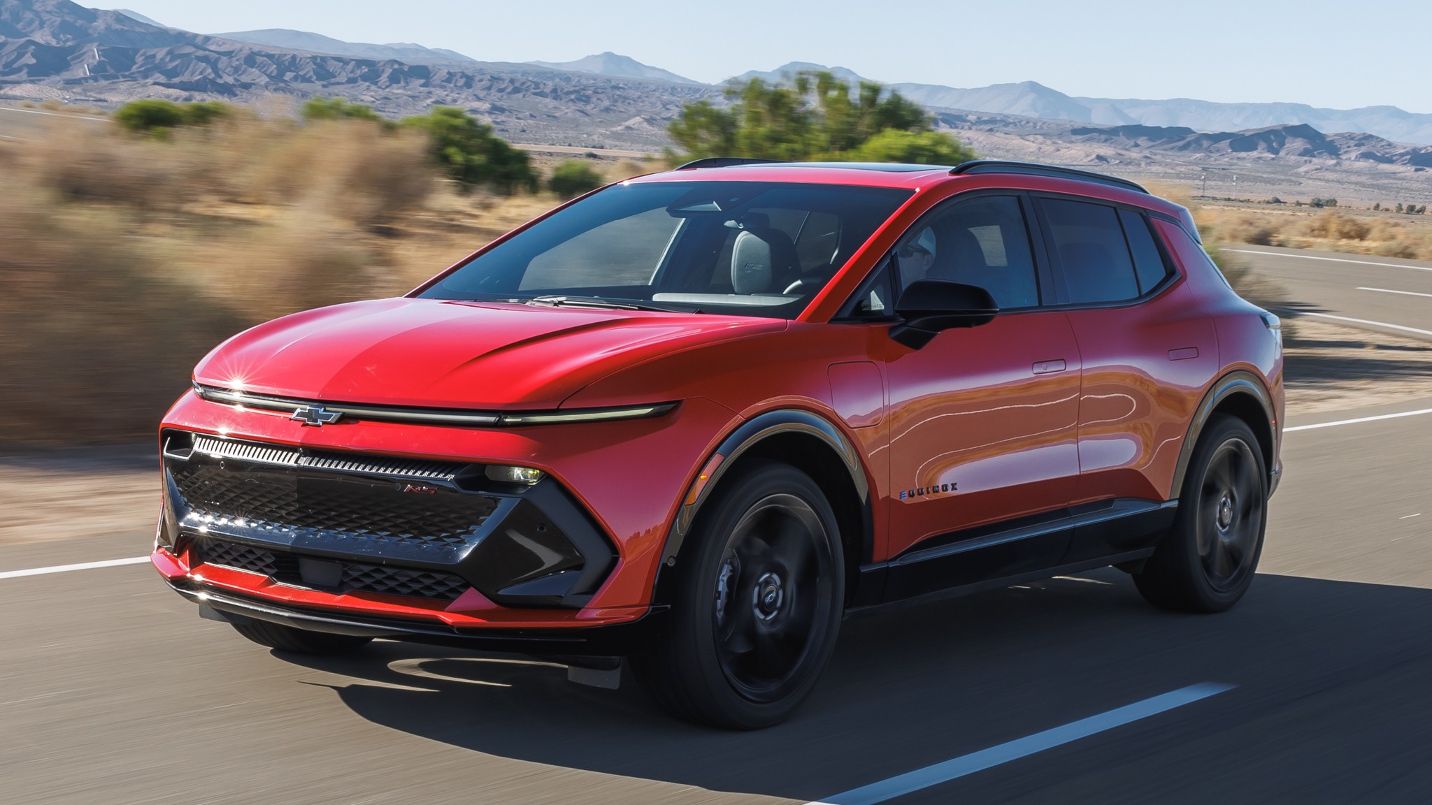 001 2024 Chevrolet Equinox EV AWD Front Quarter Motion
