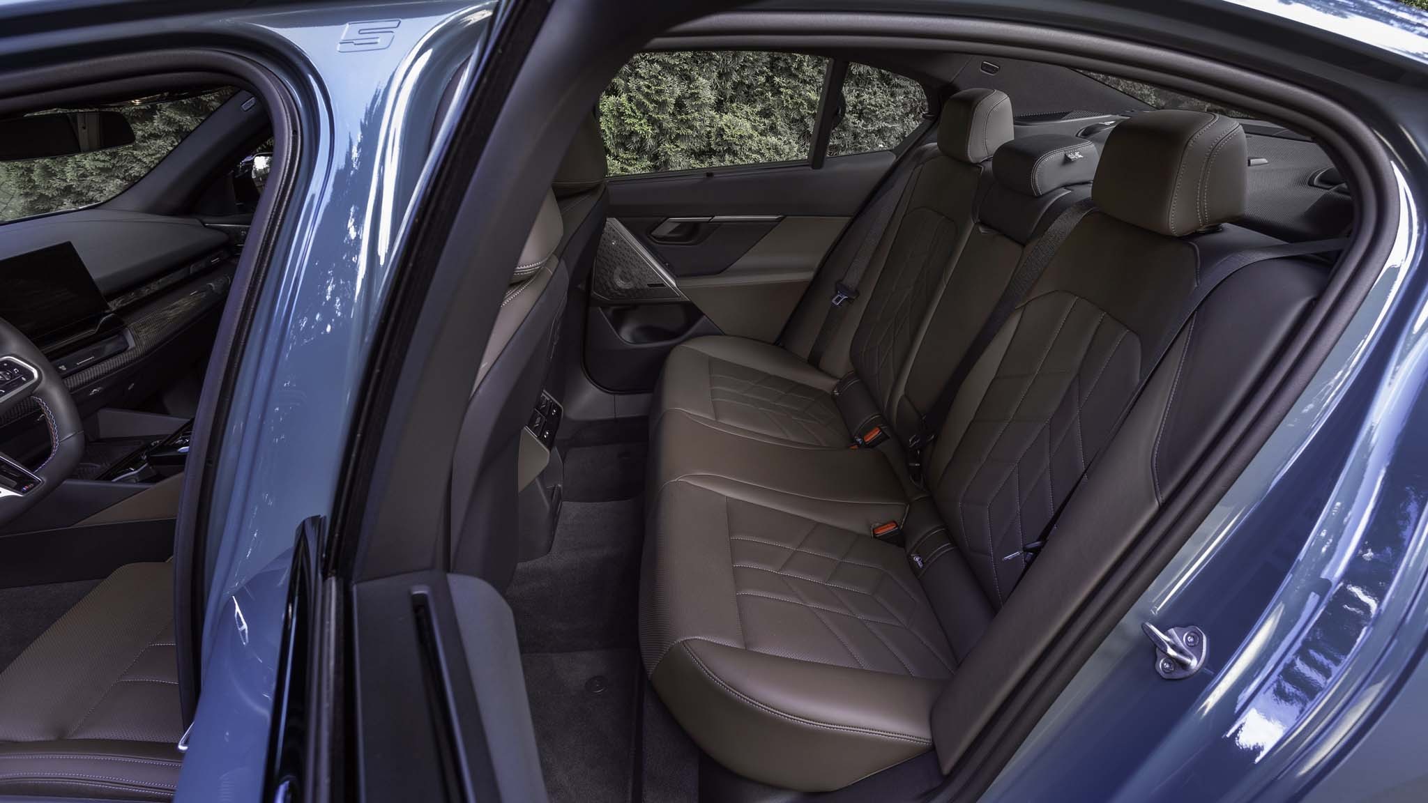 022 2024 BMW i5 M60 rear seats