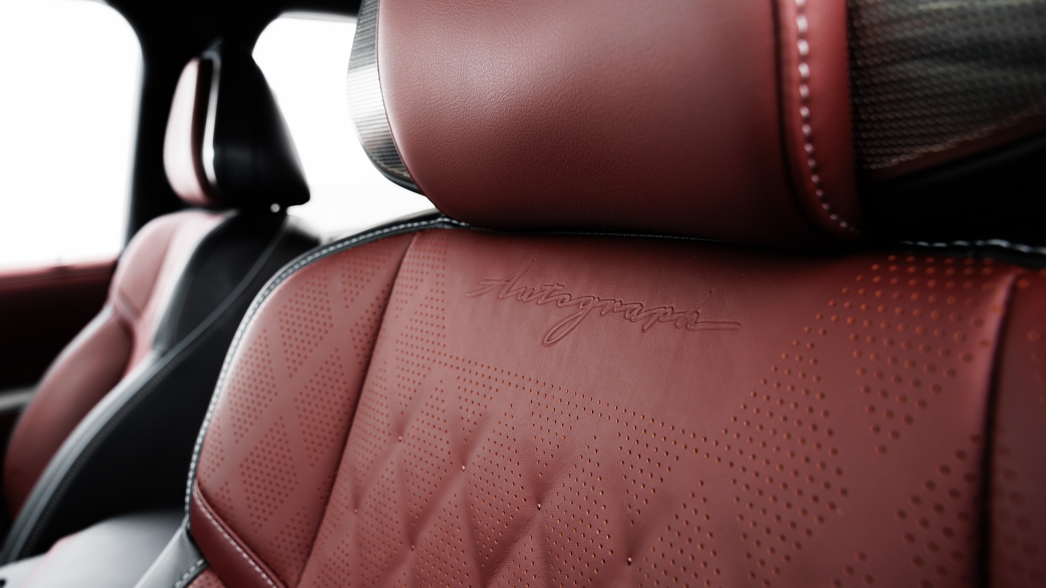 015 2025 Infiniti QX80 AWD