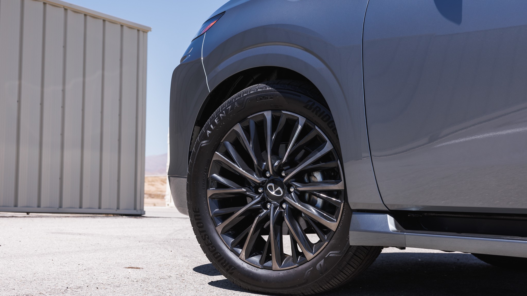 020 2025 Infiniti QX80 AWD wheel