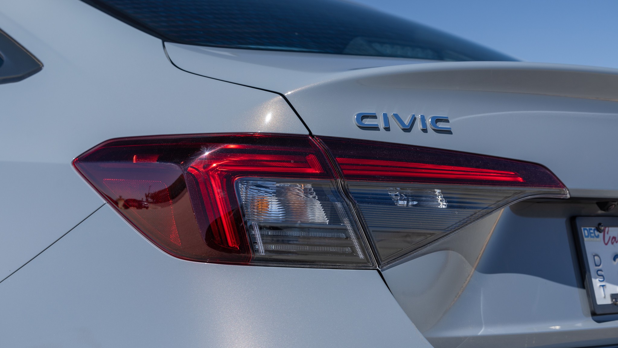 010 2025 Honda Civic Hybrid Sport Touring tailight
