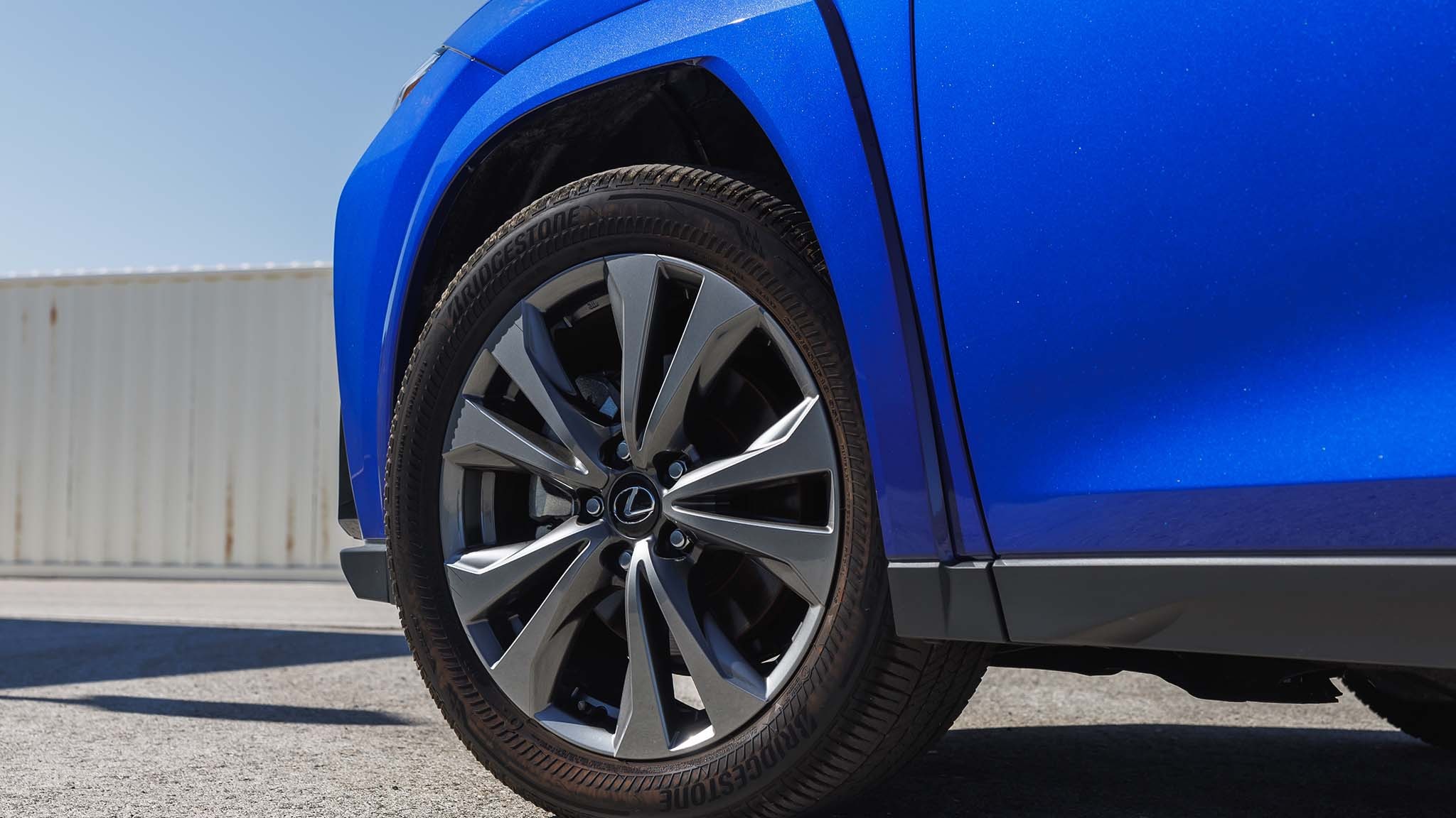 005 2025 Lexus UX 300h FSport