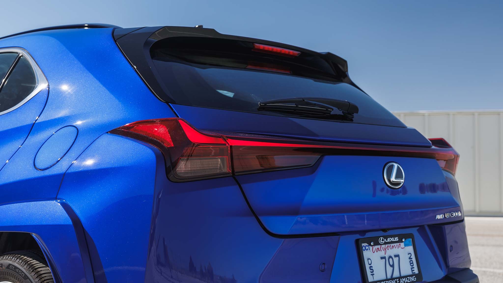 007 2025 Lexus UX 300h FSport