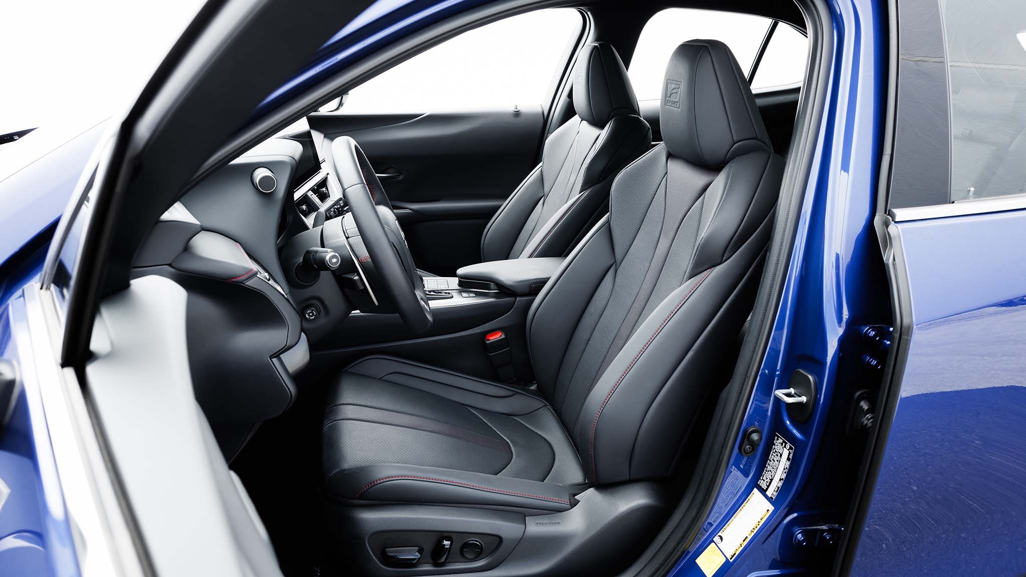 011 2025 Lexus UX 300h FSport