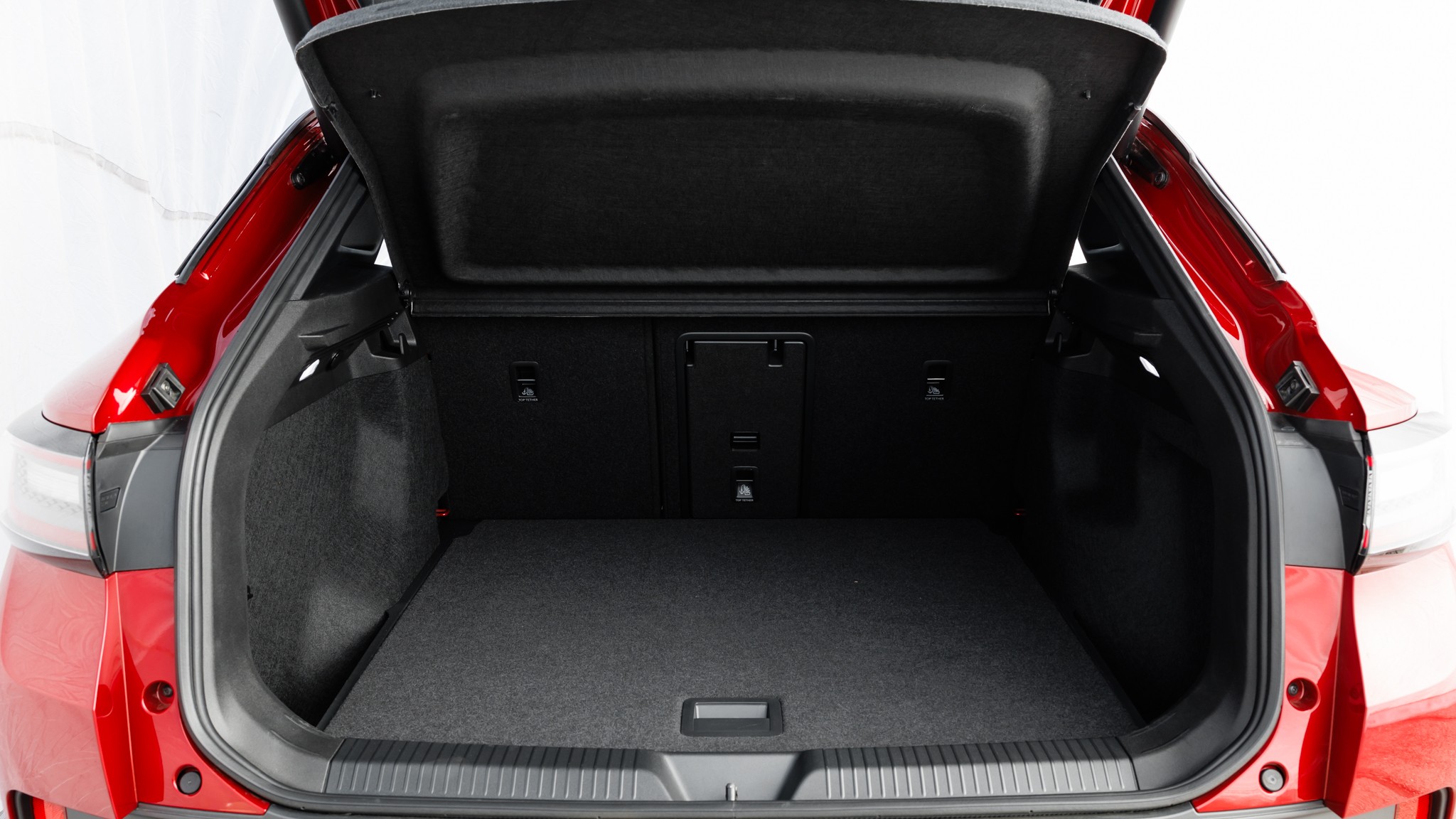 005 2024 Volkswagen ID4 AWD Interior Cargo trunk