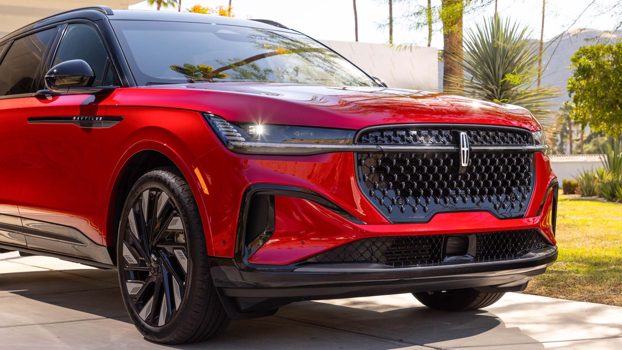 003 2025 Lincoln Nautilus